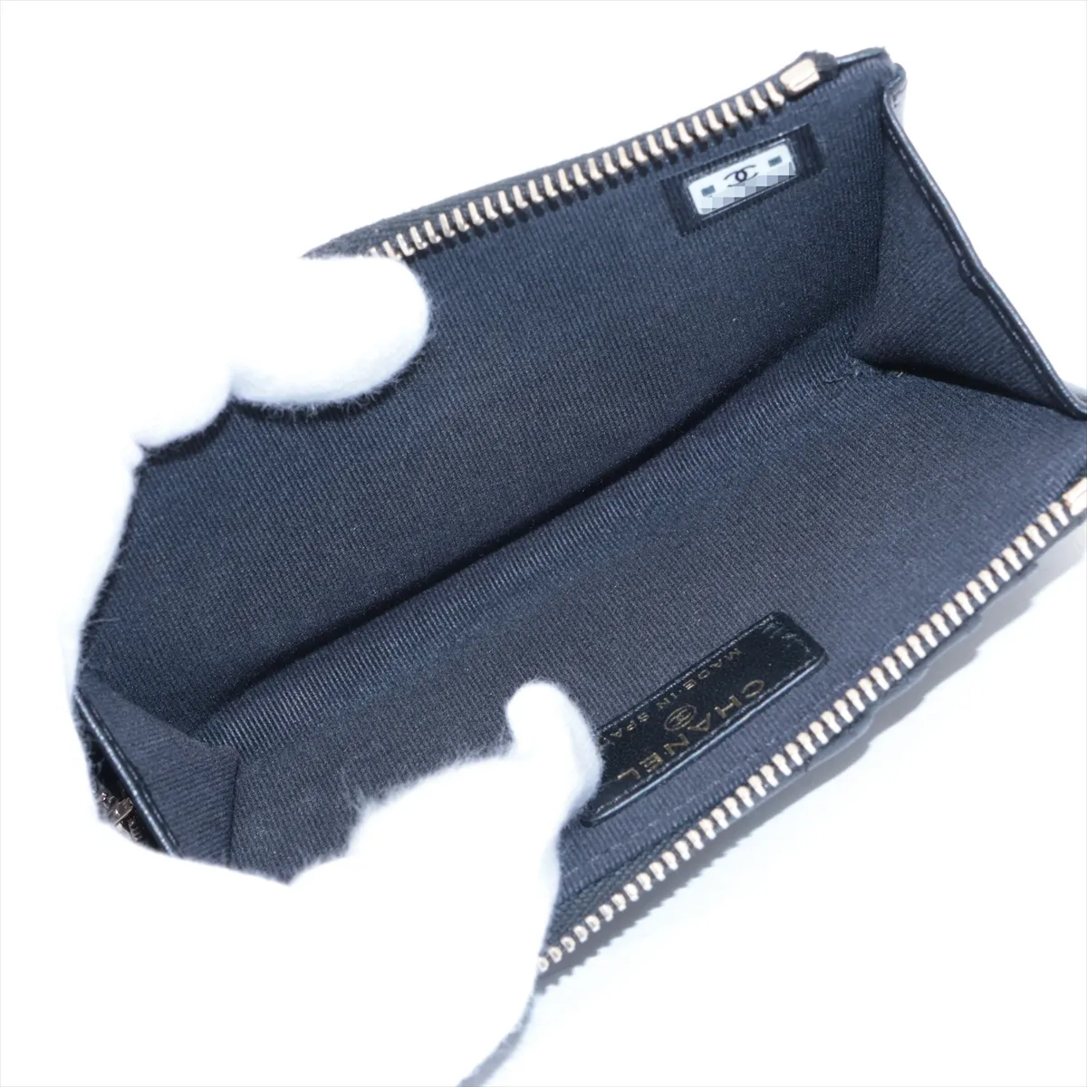 Matelasse Lambskin Fragment Case Black Gold Hardware NTT3HNA4 — view 4