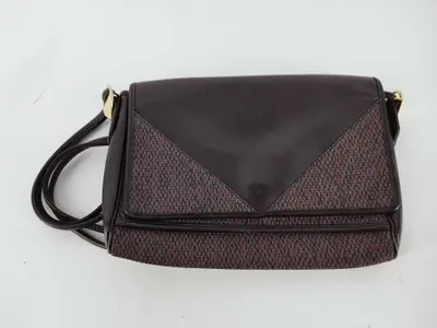 shoulder bag, black.