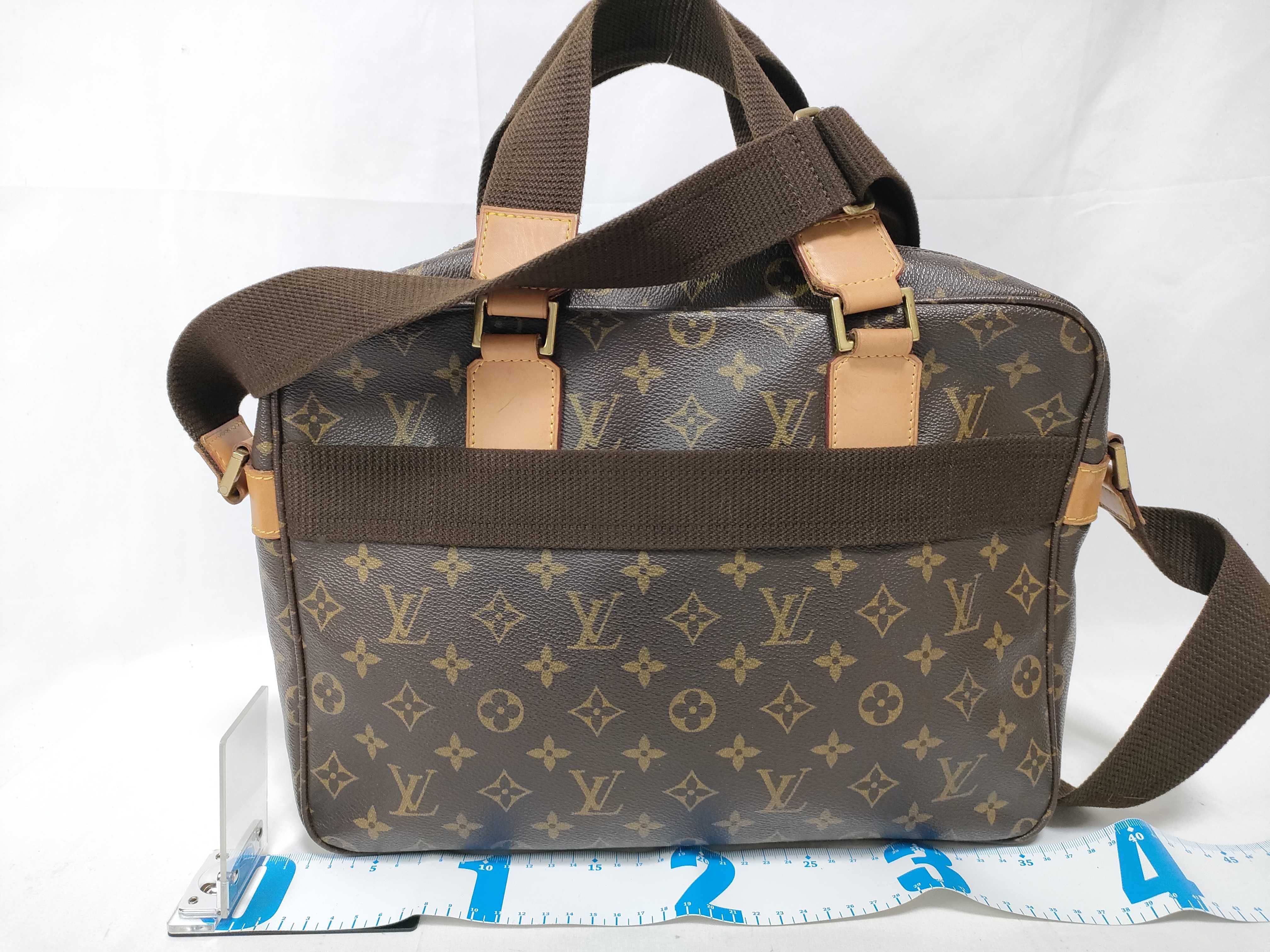 Monogram Louis Vuitton Monogram Hand Shoulder Bag Handbag — view 2