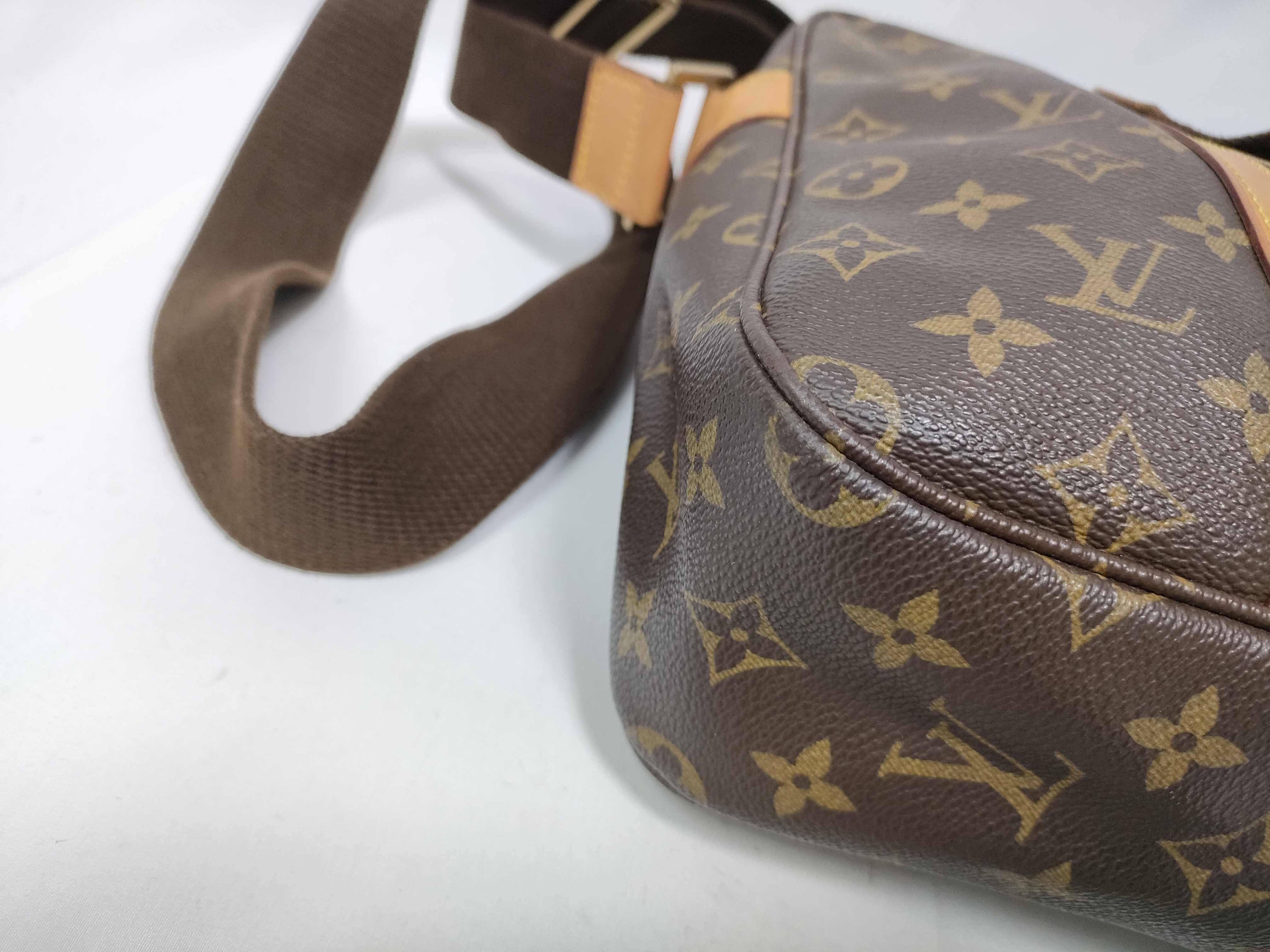 Monogram Louis Vuitton Monogram Hand Shoulder Bag Handbag — view 5