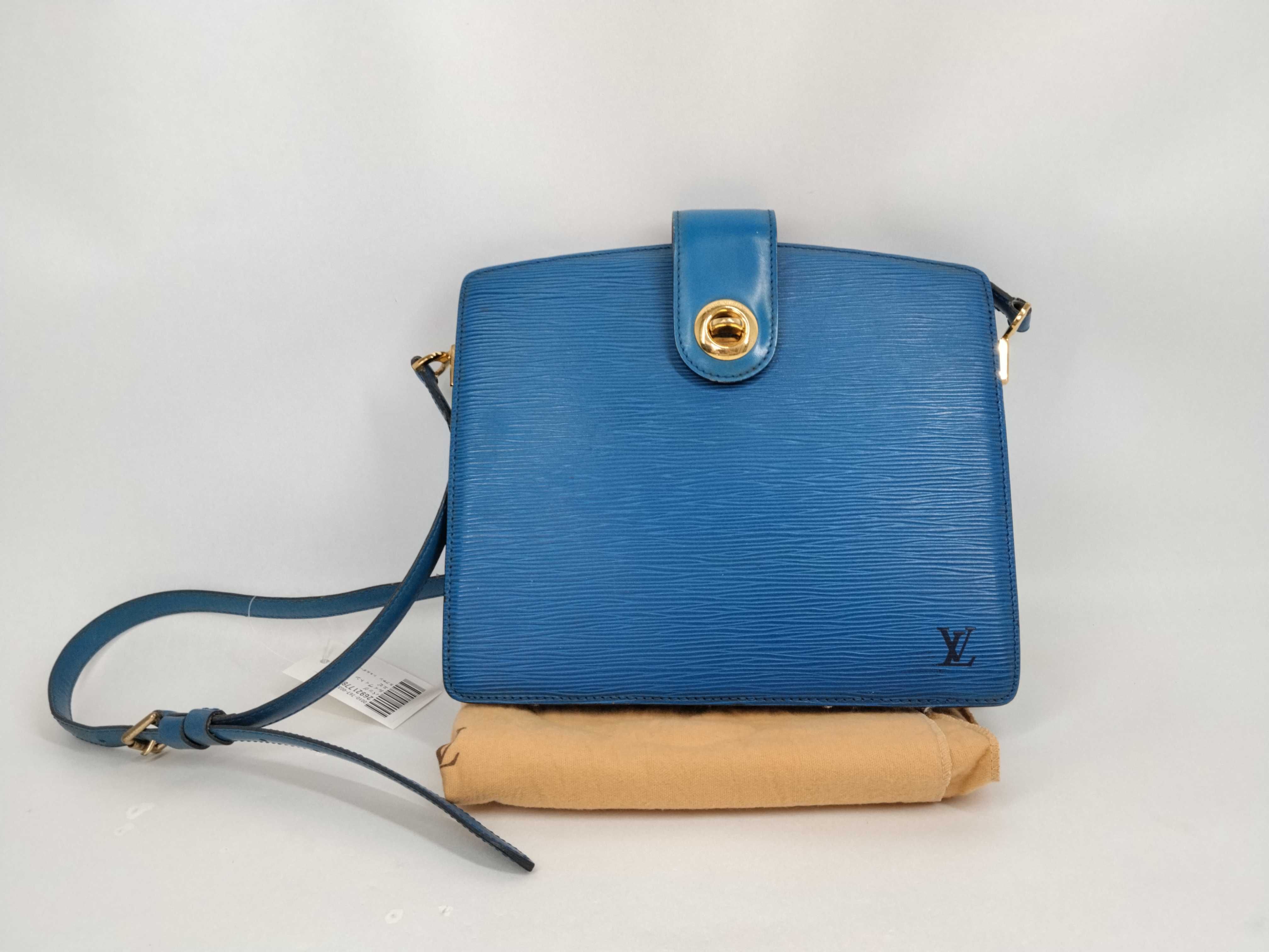 Epi Capucines Shoulder Bag