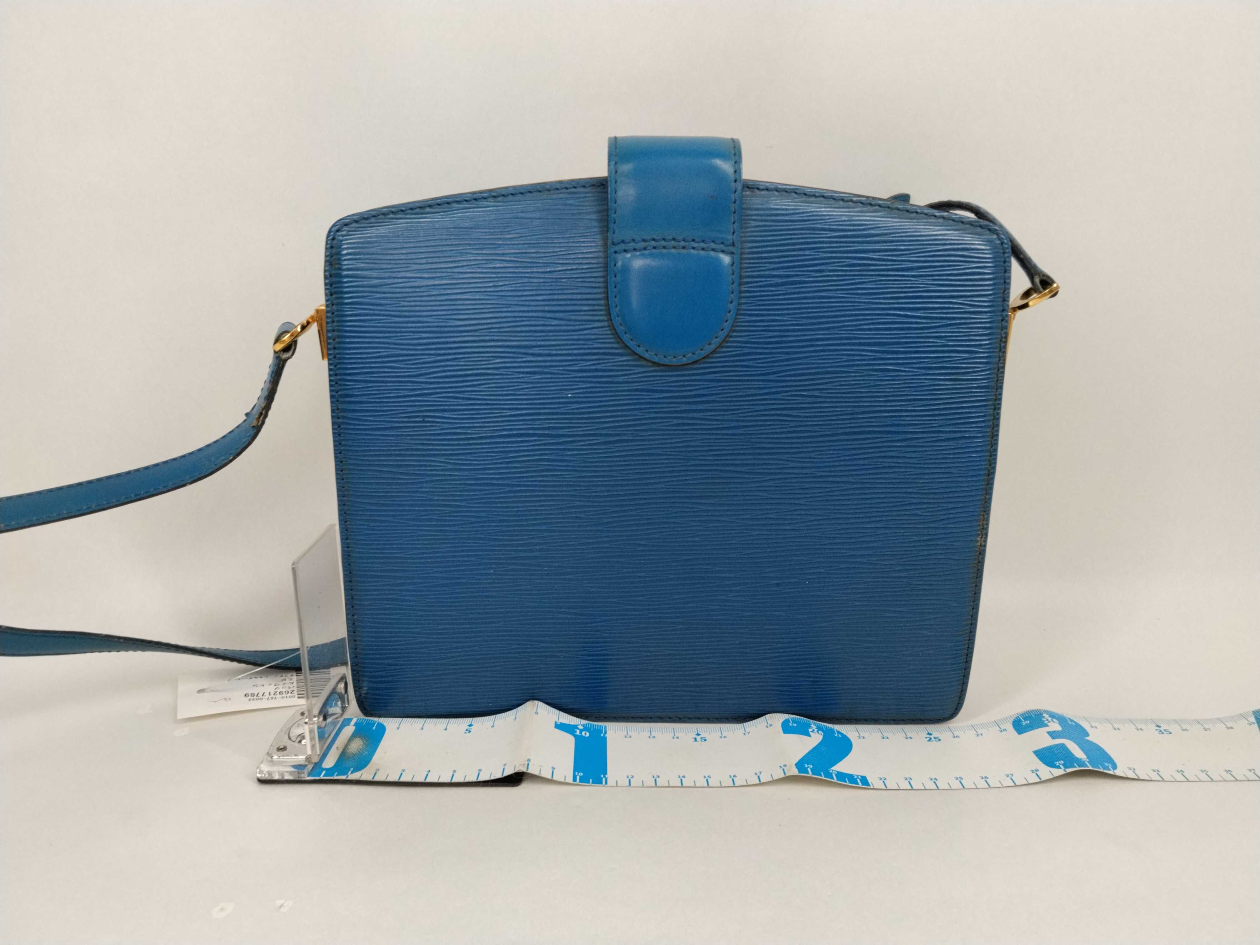 Epi Capucines Shoulder Bag — view 2