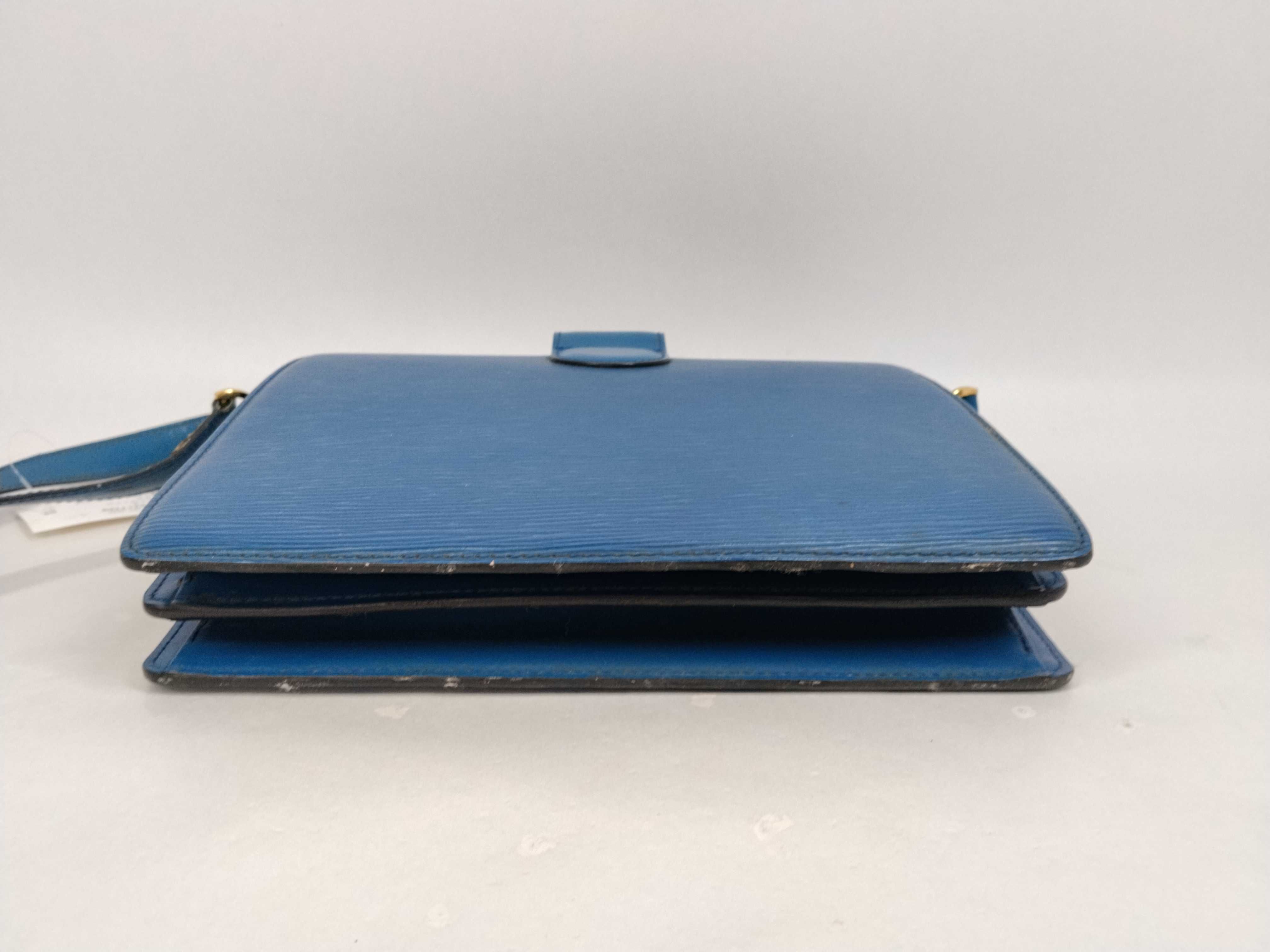 Epi Capucines Shoulder Bag — view 3
