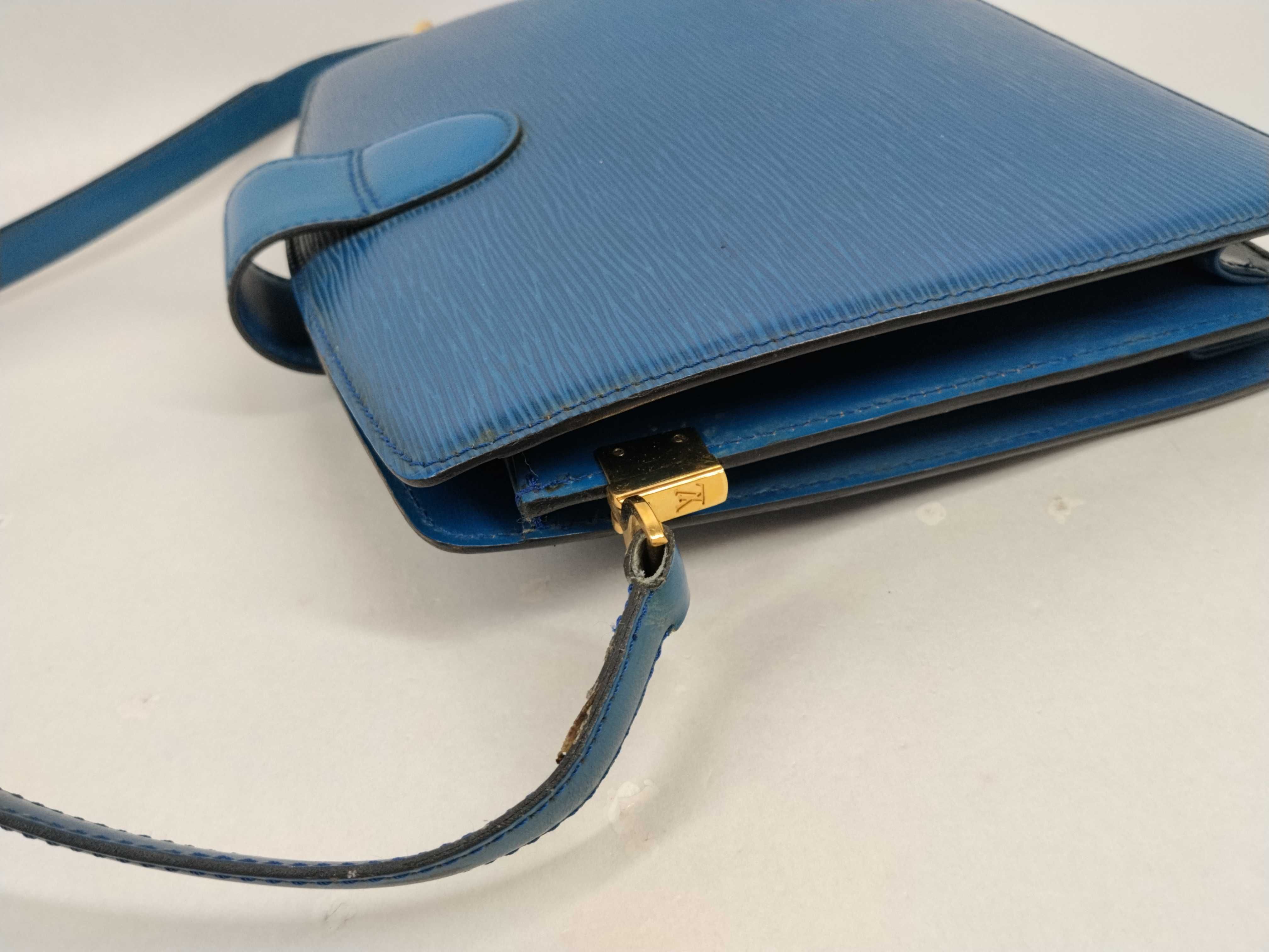 Epi Capucines Shoulder Bag — view 5