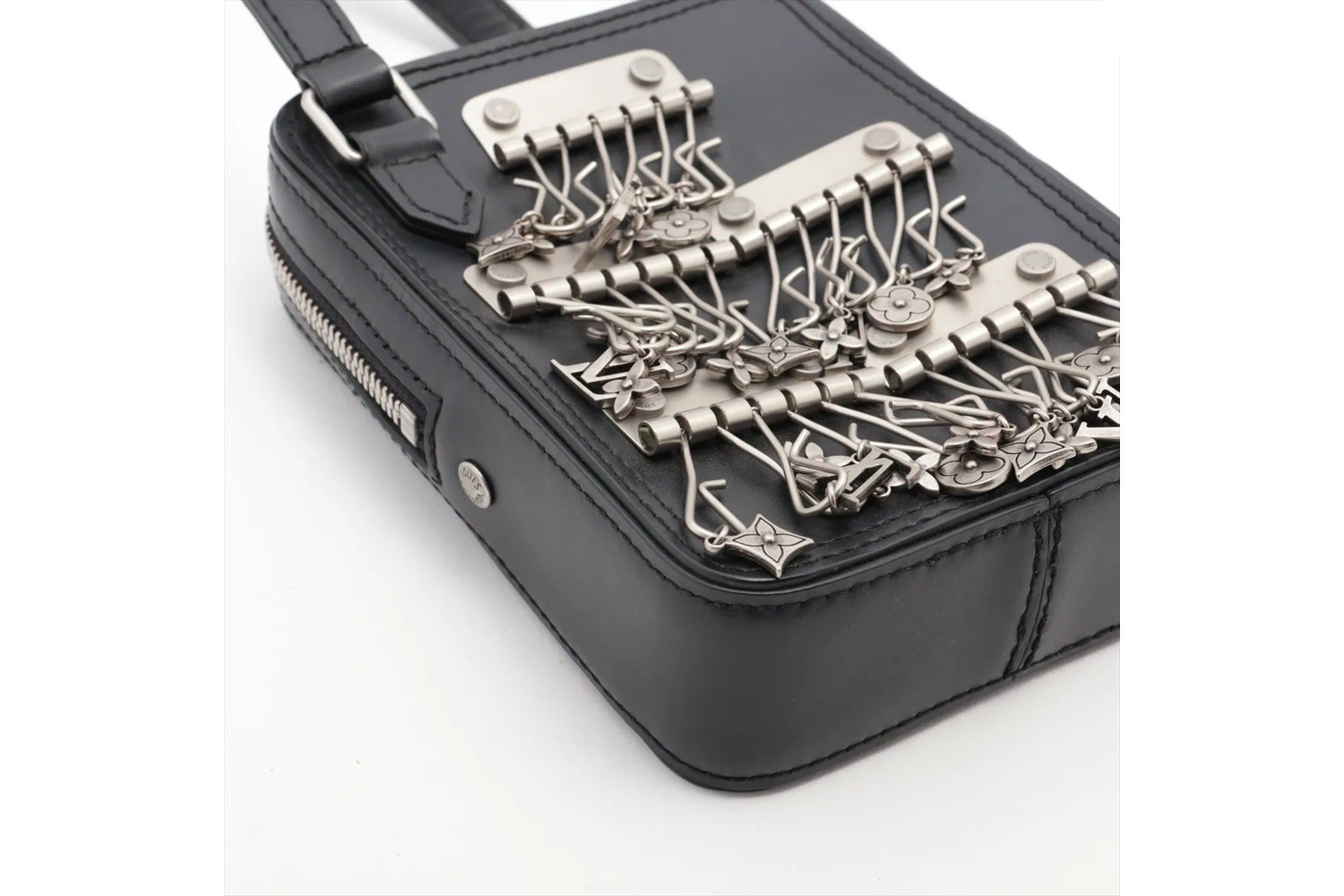 Danube Messenger M53975 Leather Shoulder Bag — view 4