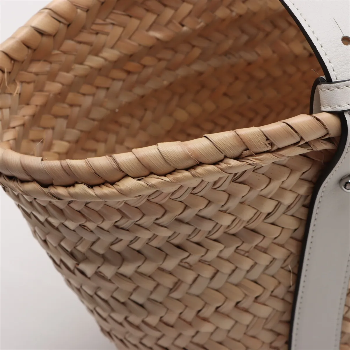 Basket Medium Raffia Tote Bag, Beige — view 11