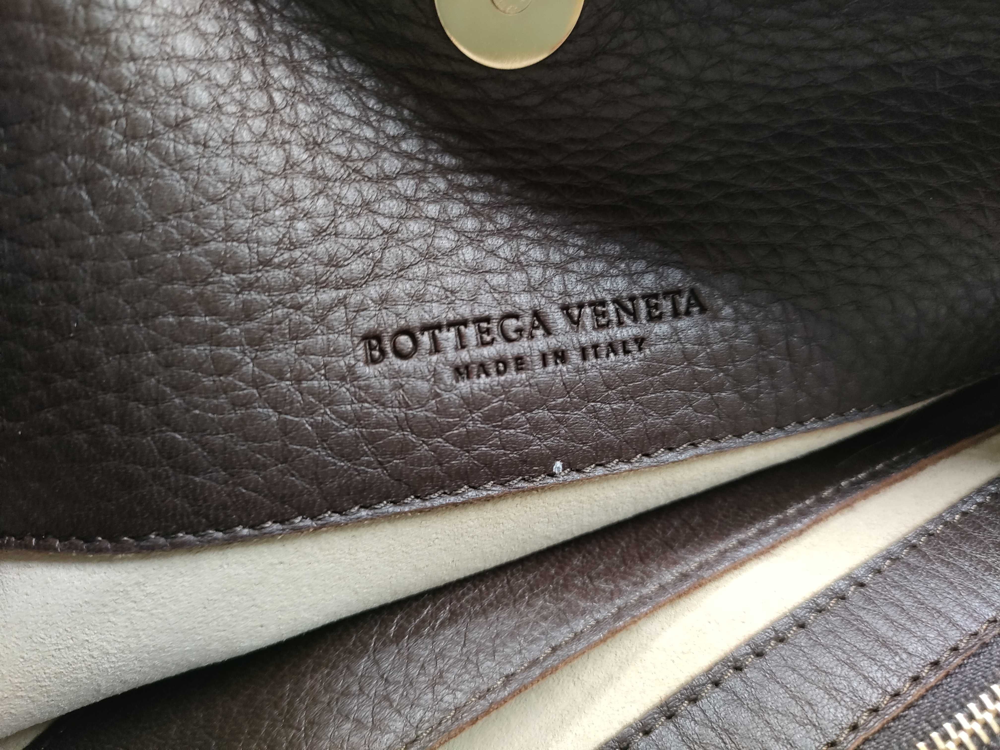 Leather Hobo Shoulder Bag — view 14