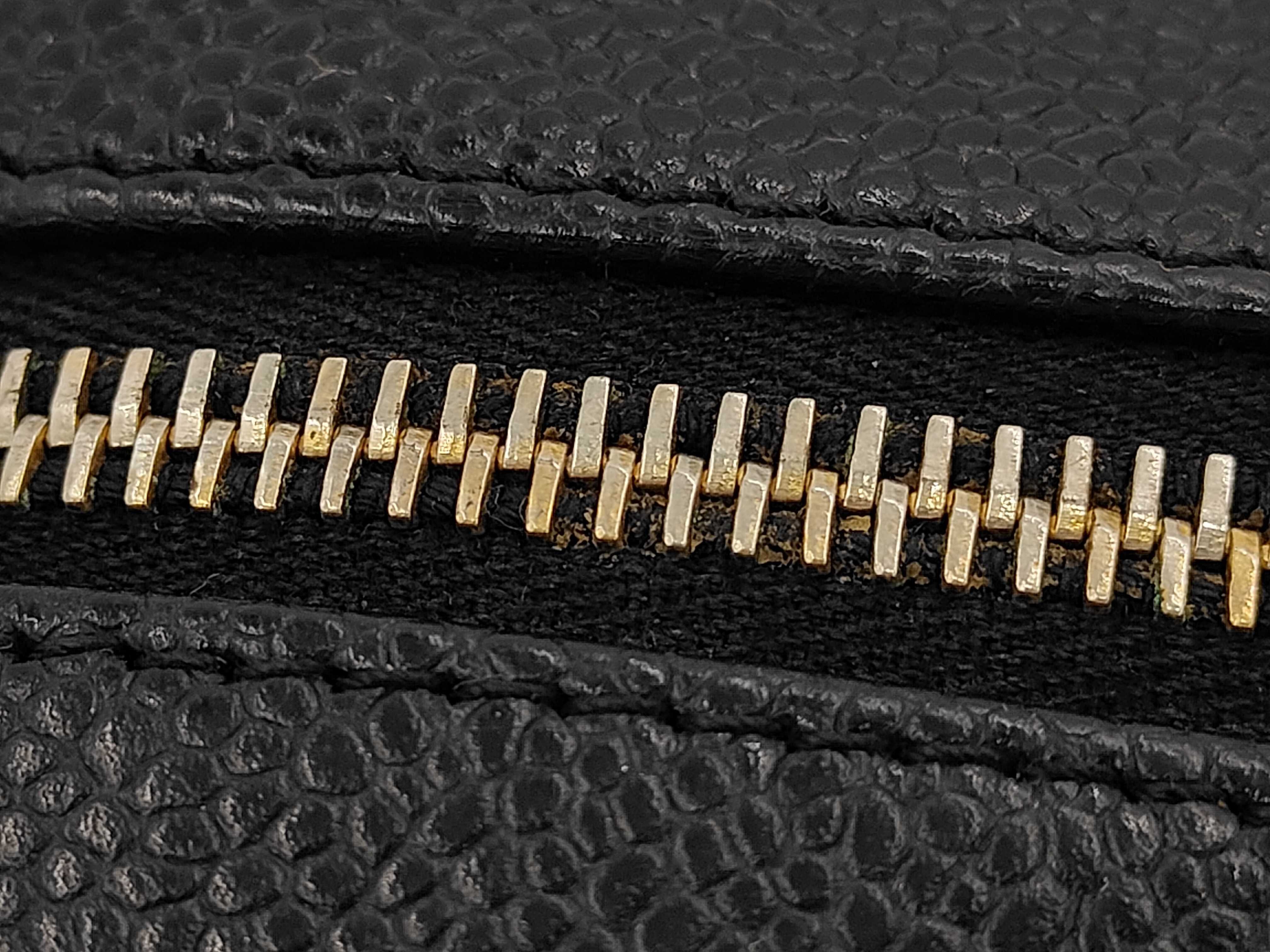 Caviar Skin Vanity Bag Gold Zip Coco Mark Black Vanity Bag — view 8