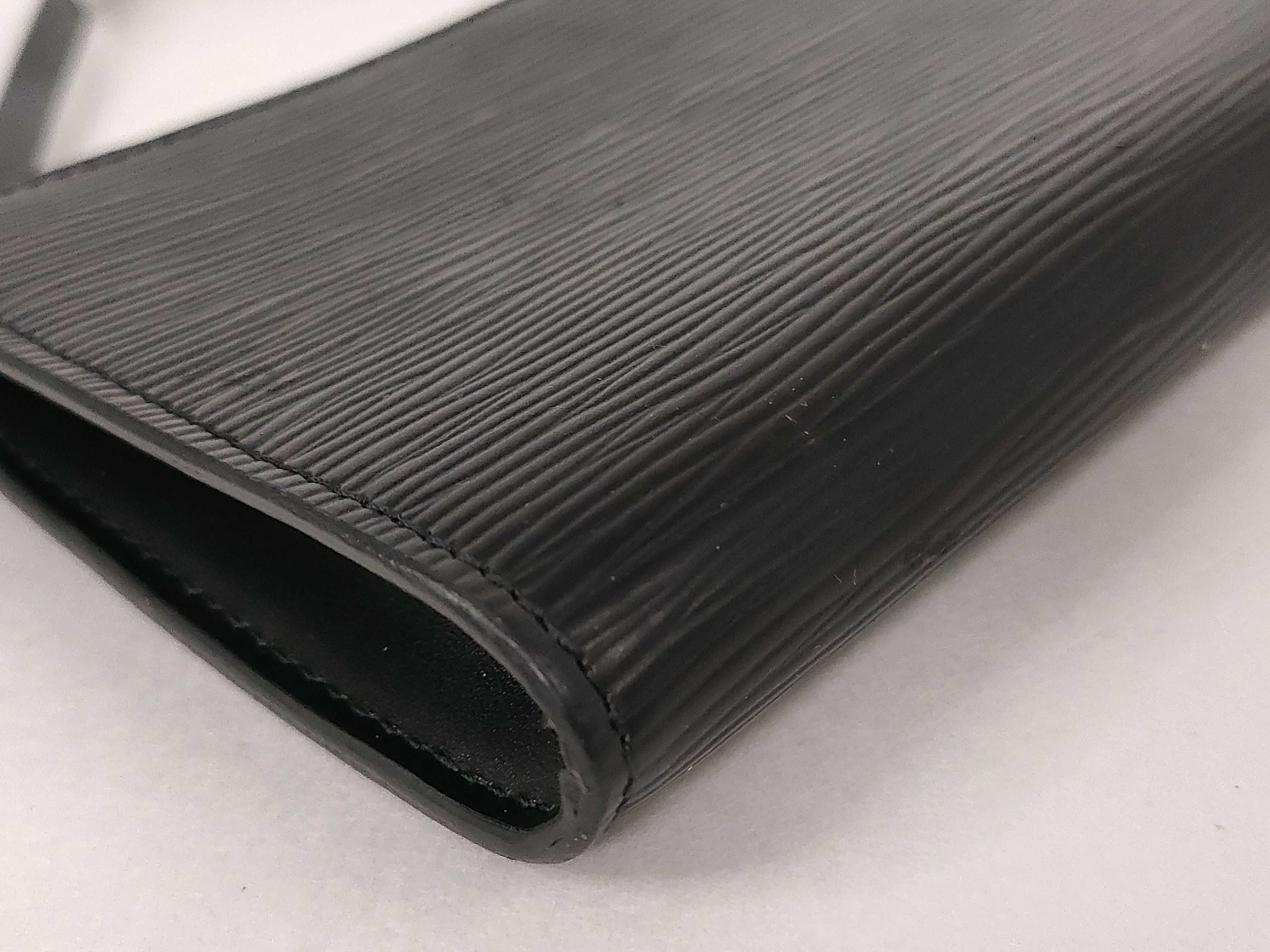 Epi Pouch (Noir) - Pochette Accessoires M52942 AR1905 — view 6