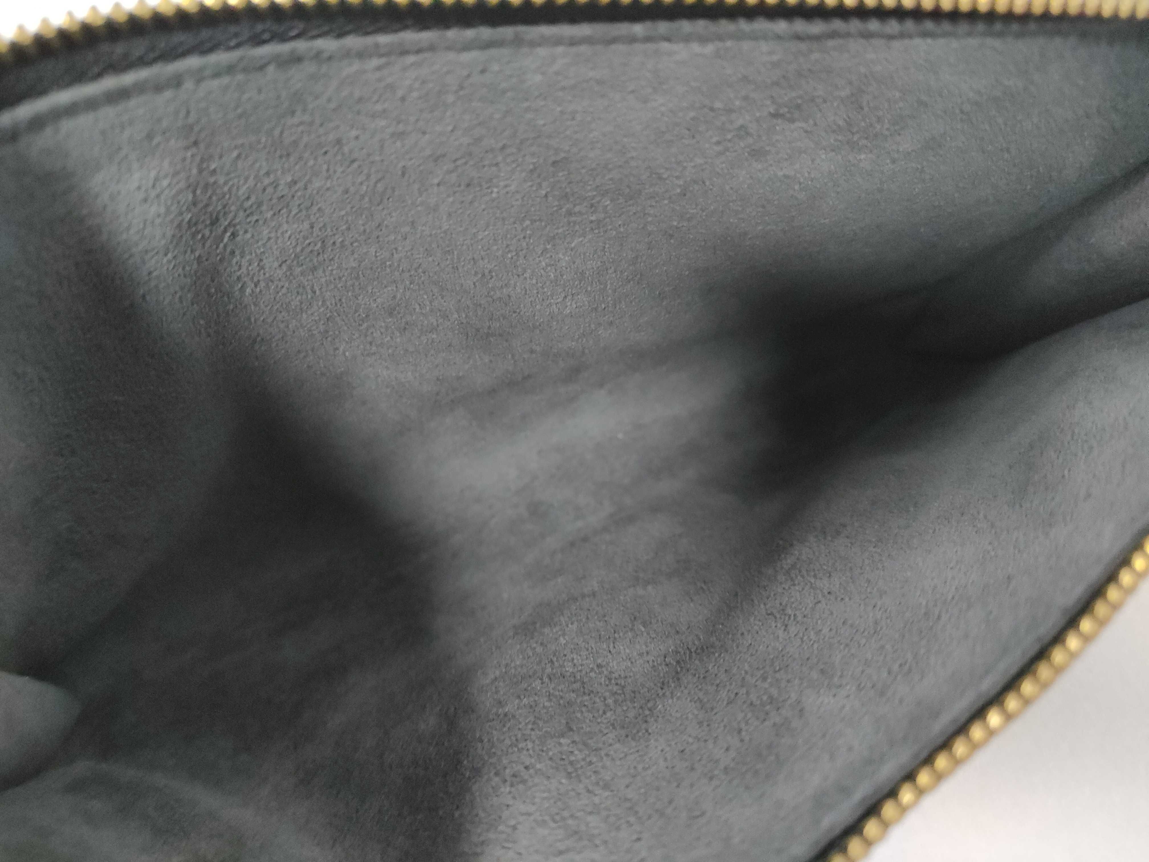 Epi Pouch (Noir) - Pochette Accessoires M52942 AR1905 — view 9