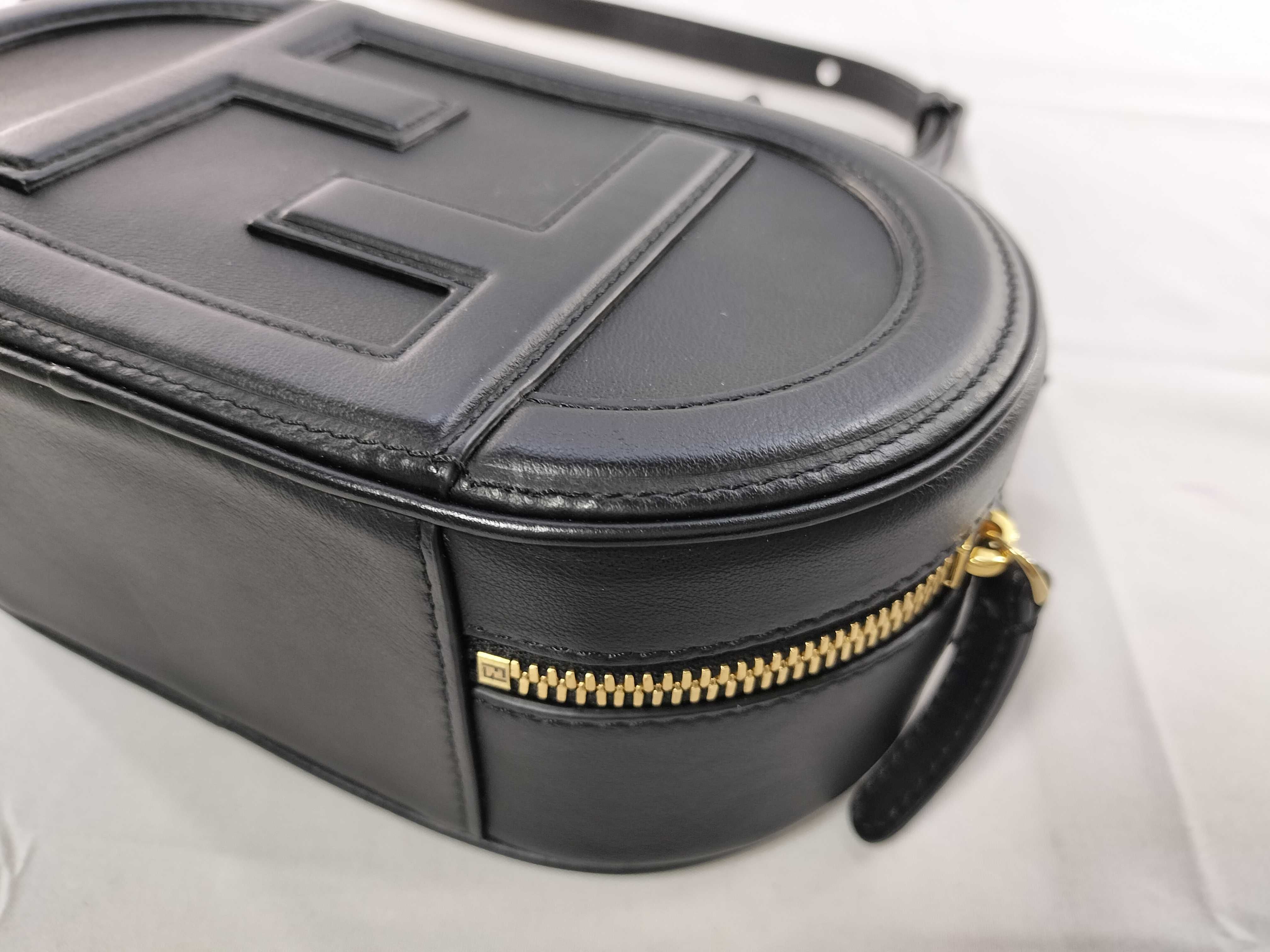 O'Lock Camera Case Shoulder Bag — view 7
