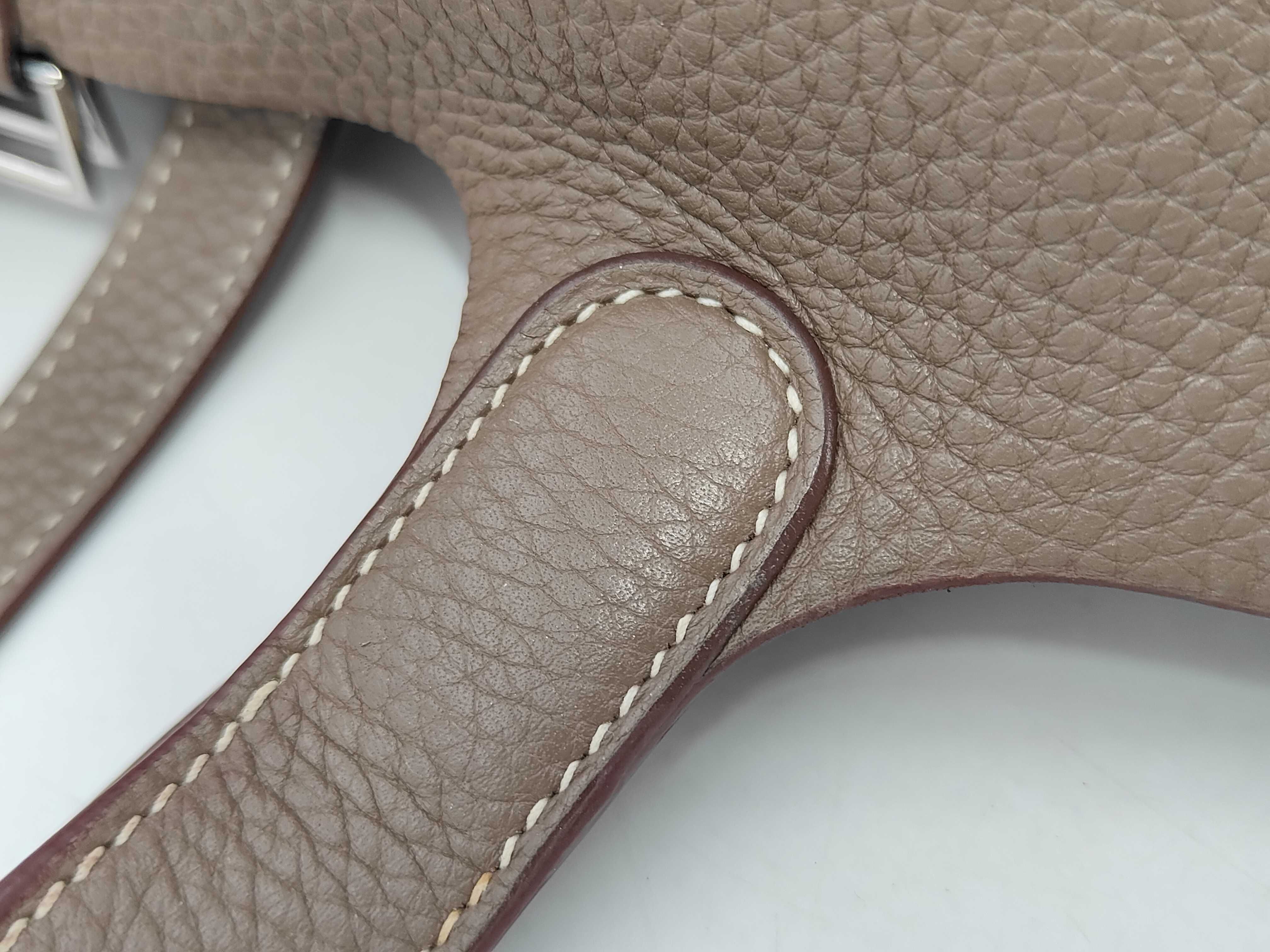 Picotin Lock Handbag, Taurillon Clemence Leather, Etoupe, Silver Hardware — view 7