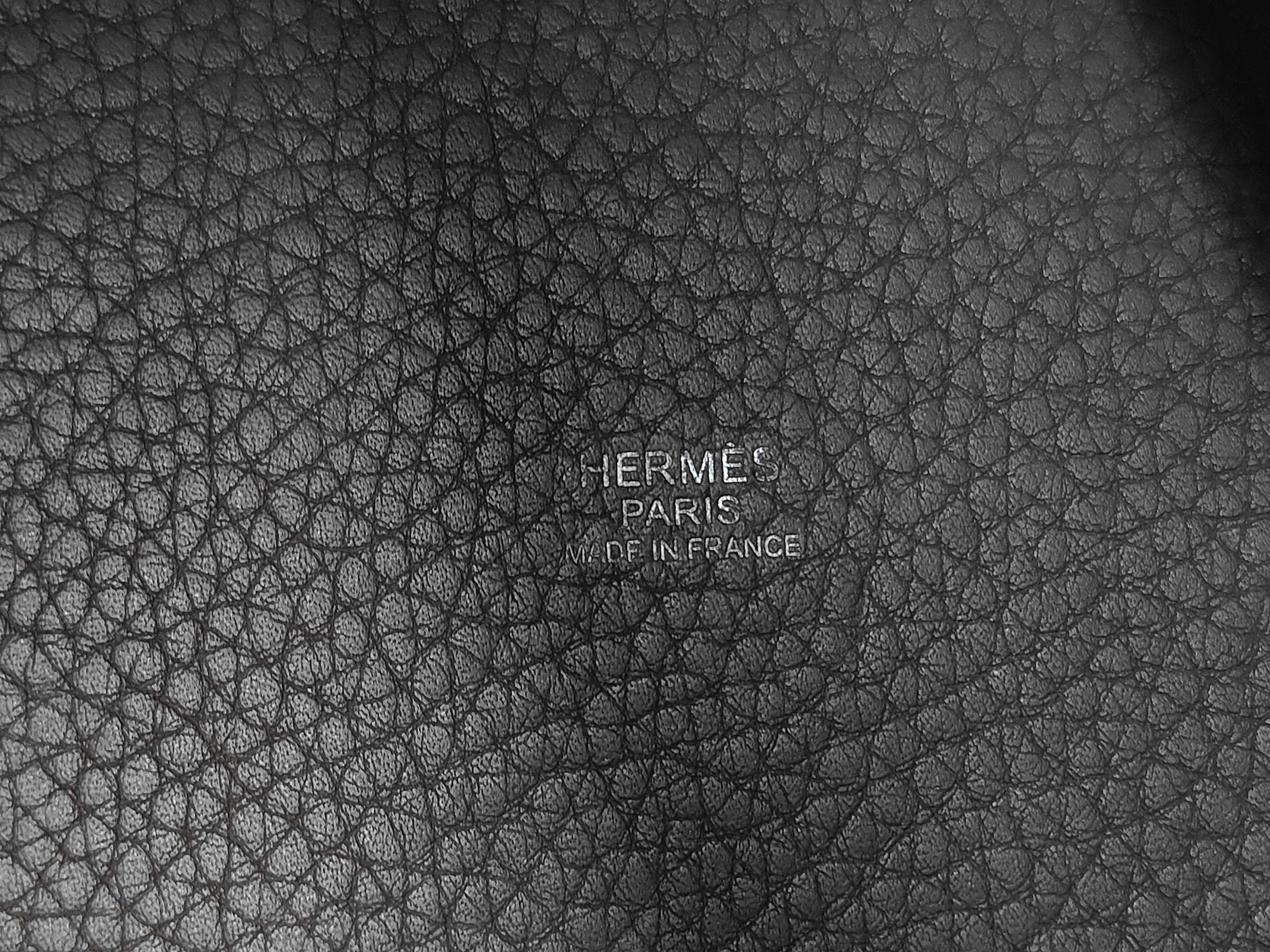 Picotin Lock Handbag, Taurillon Clemence Leather, Etoupe, Silver Hardware — view 9