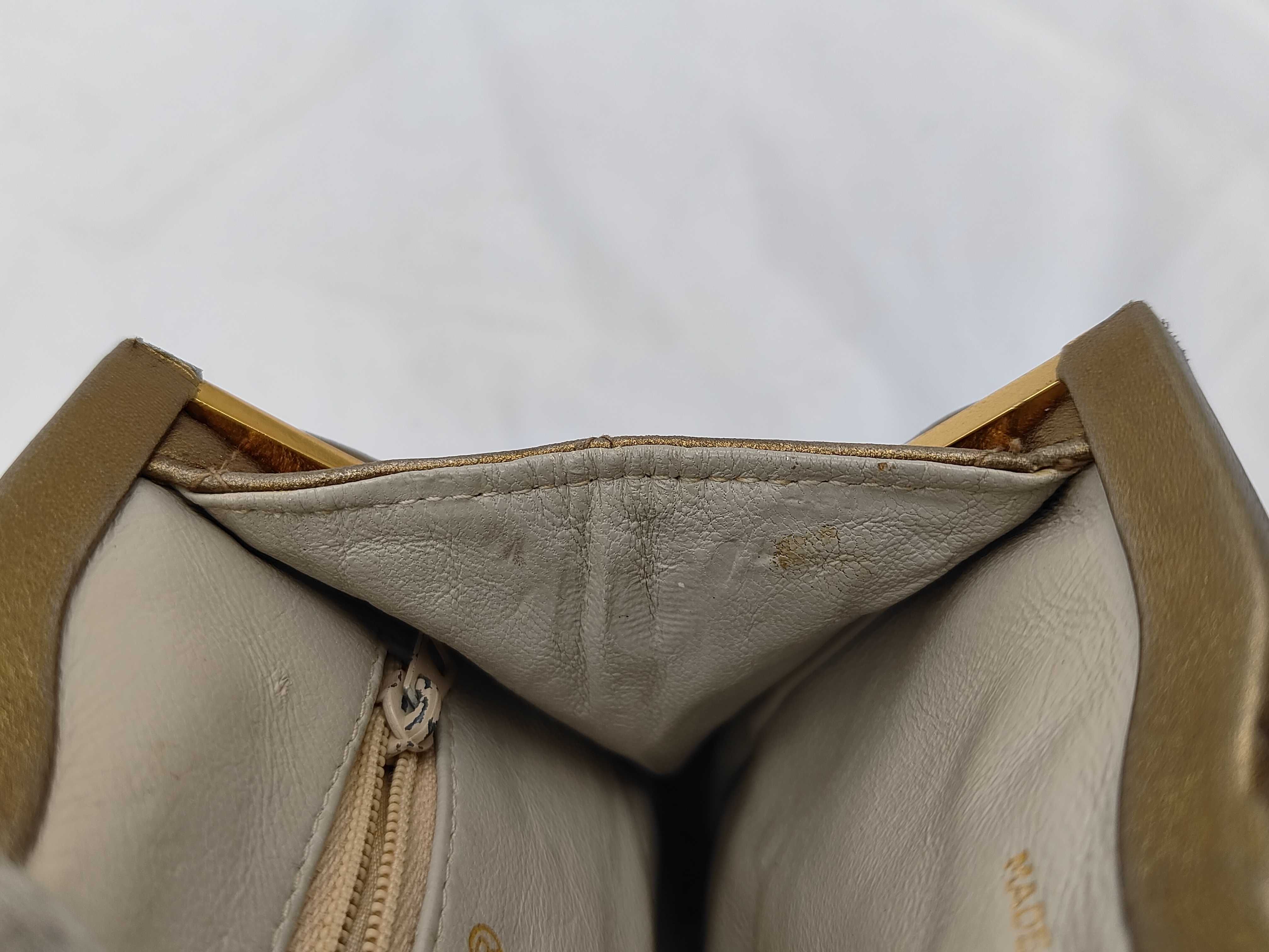 Clasp Fringe Chain Shoulder Bag — view 7