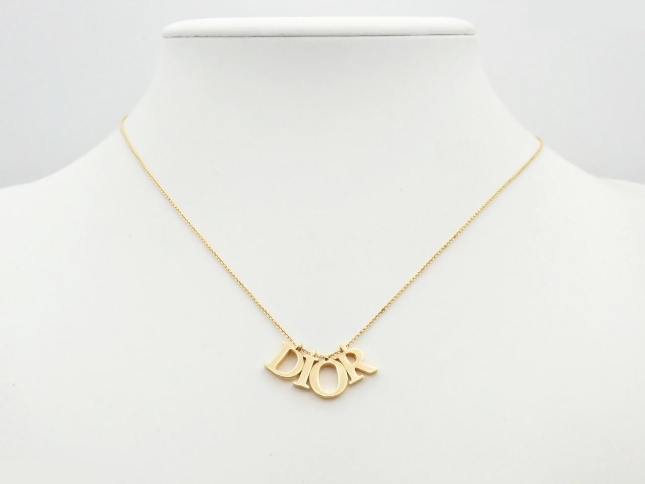 Logo necklace, gold color, chain approximately 44cm — view 3