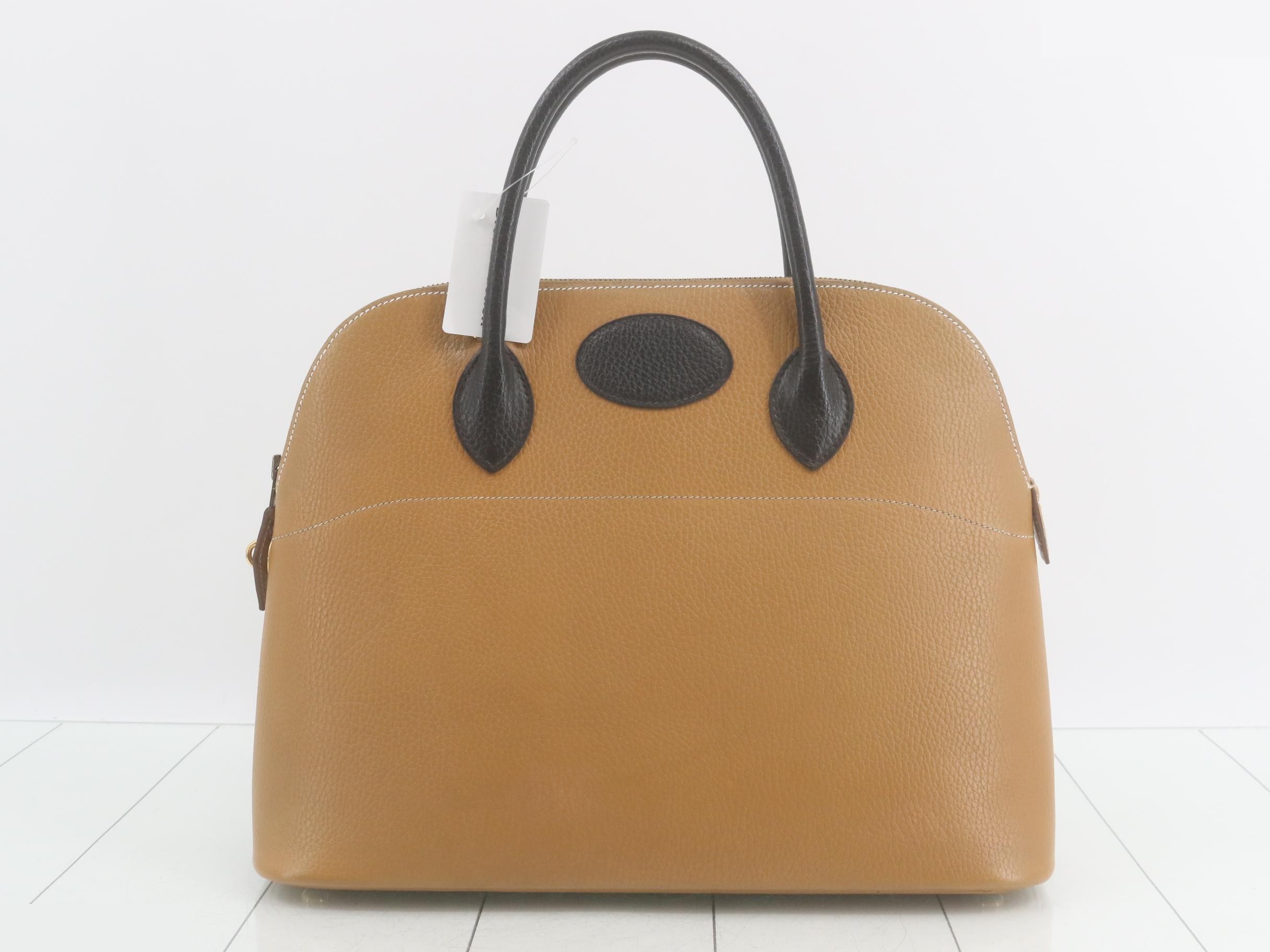 Bolide 35, Gold, Black, Courchevel Leather, A Stamp