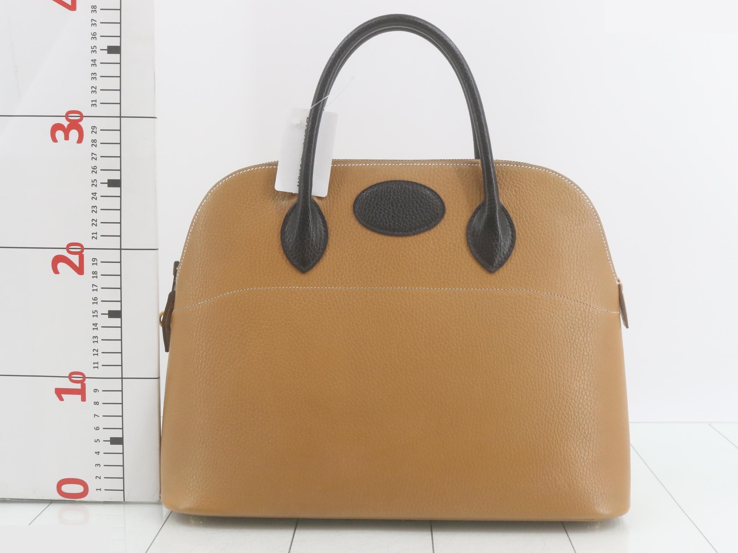 Bolide 35, Gold, Black, Courchevel Leather, A Stamp — view 2
