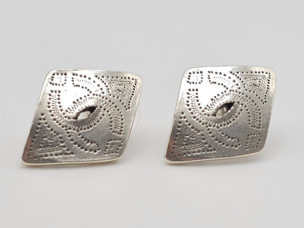 earrings — view 3