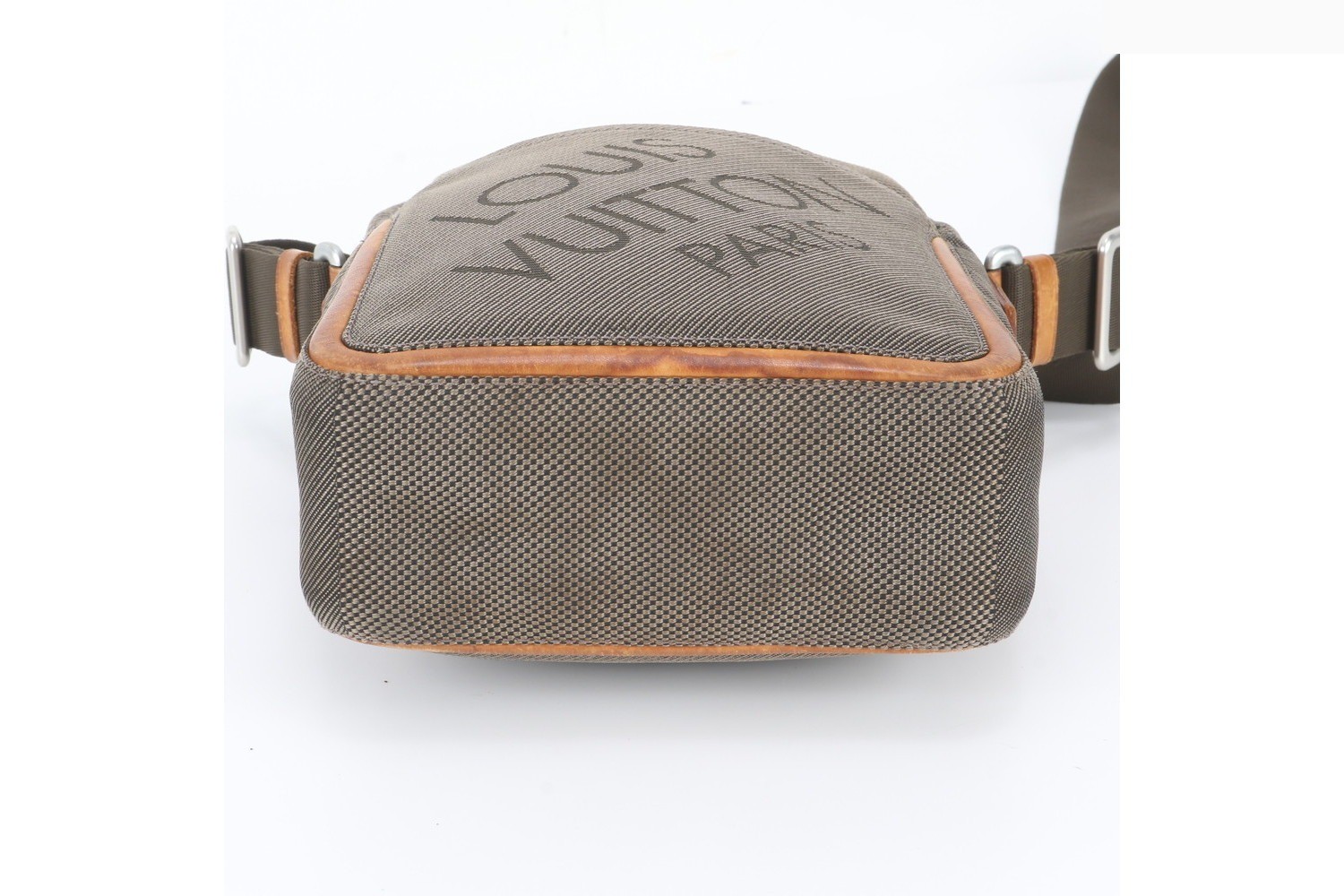Damier Géant Citadin M93040 Leather Crossbody Messenger Bag — view 6