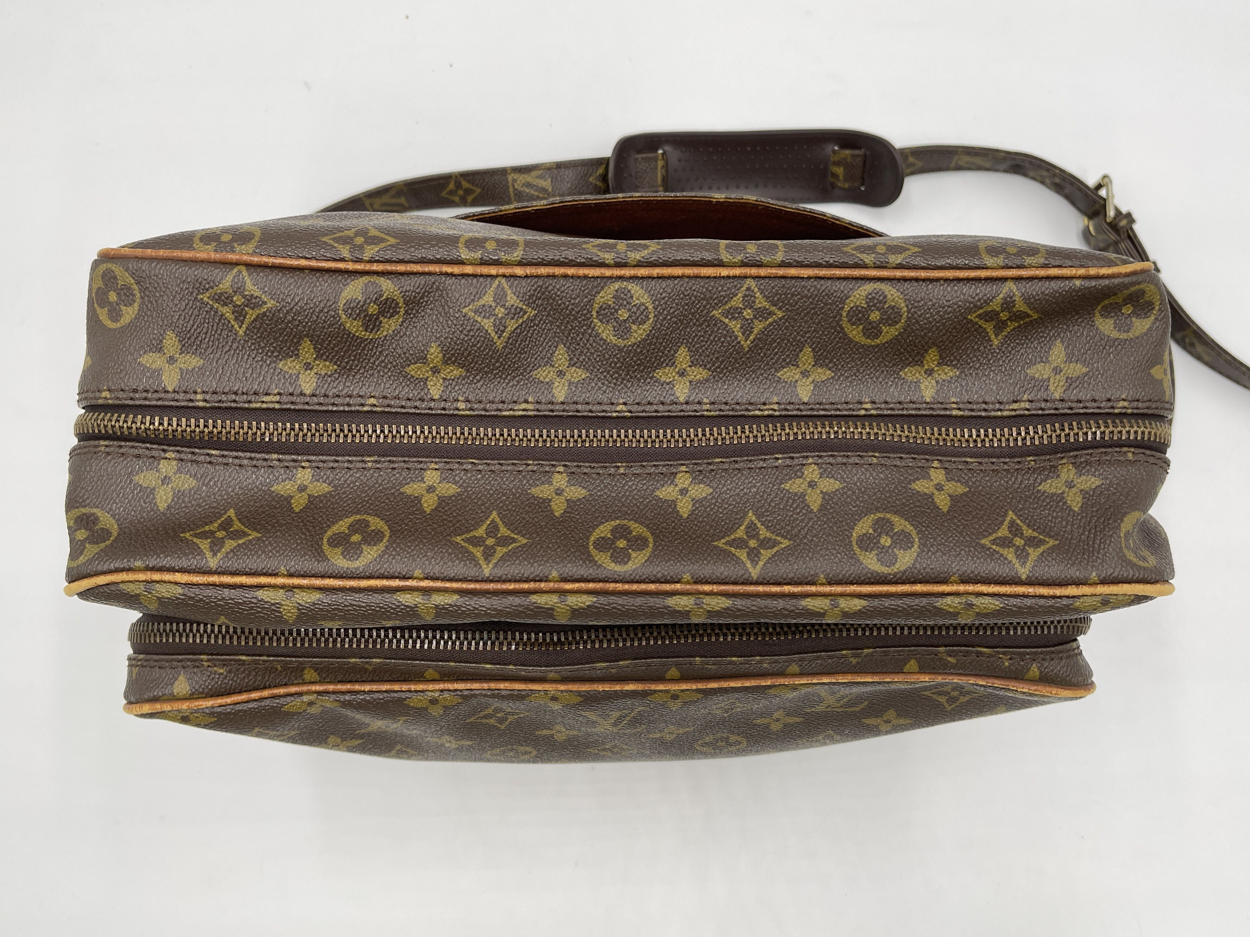 Monogram Nile GM M45242 Shoulder Bag — view 4