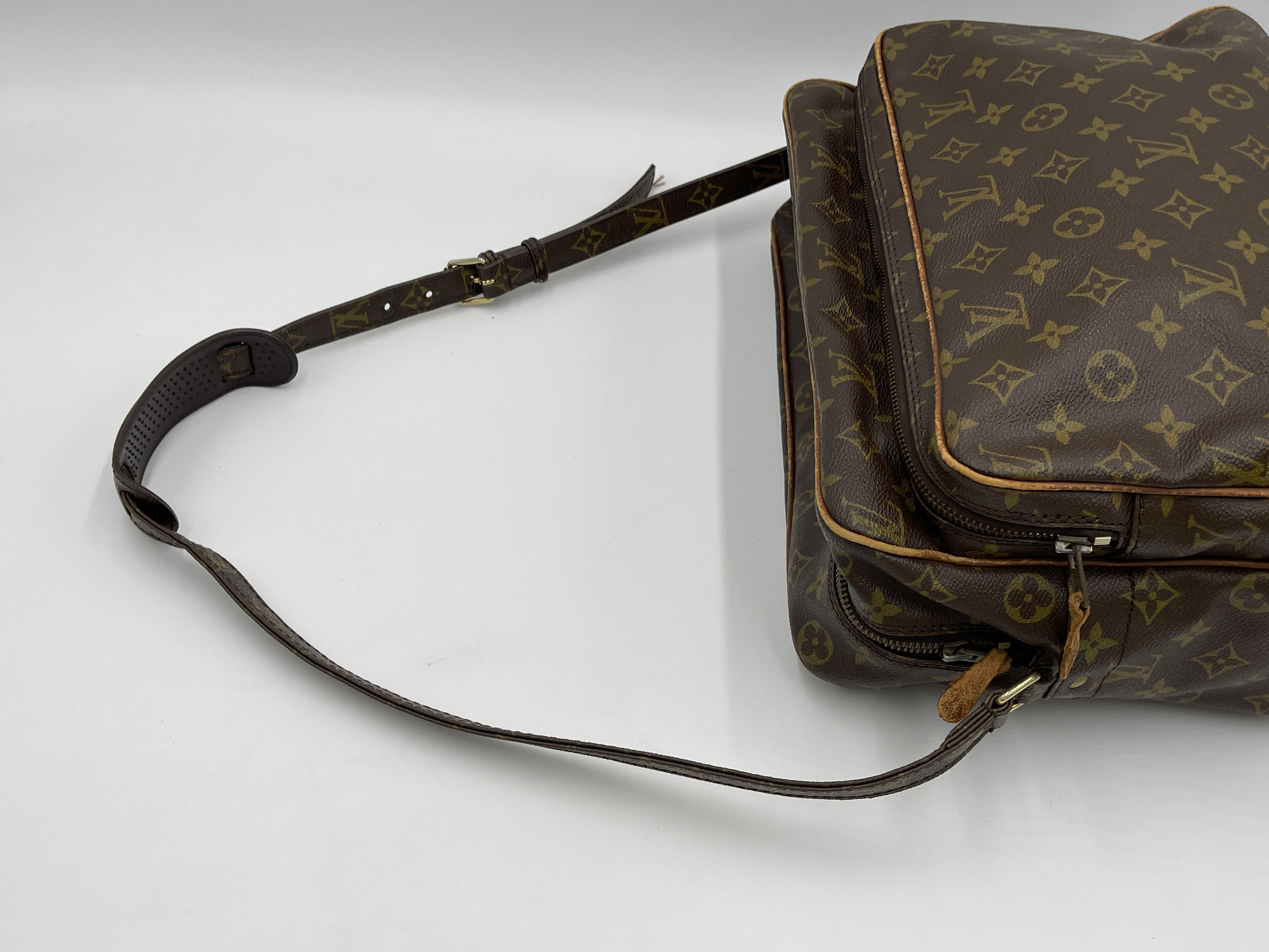 Monogram Nile GM M45242 Shoulder Bag — view 7