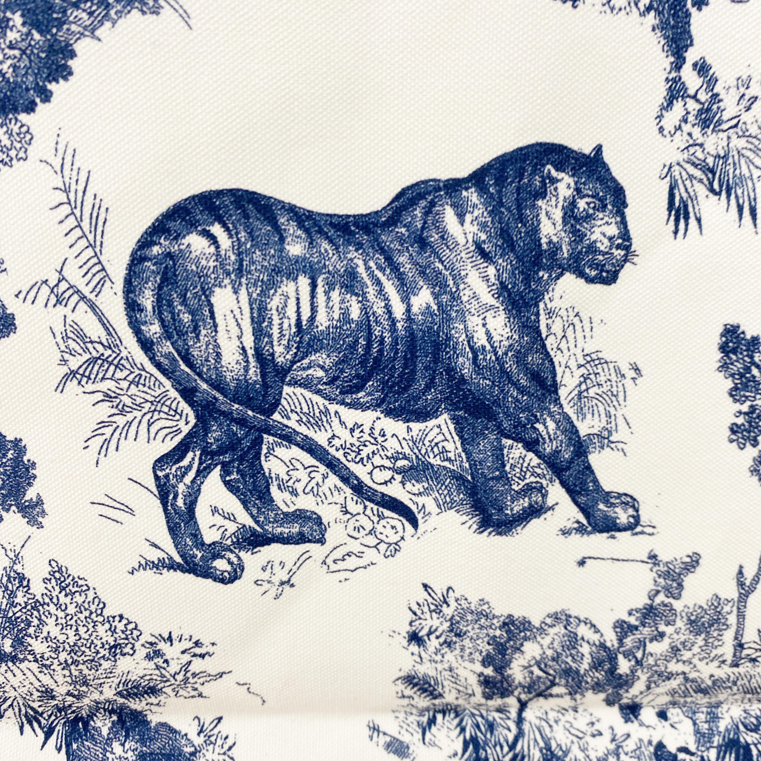 Scarf Tapestry Animal Print Blue x White Large Size Other Accessories — view 3