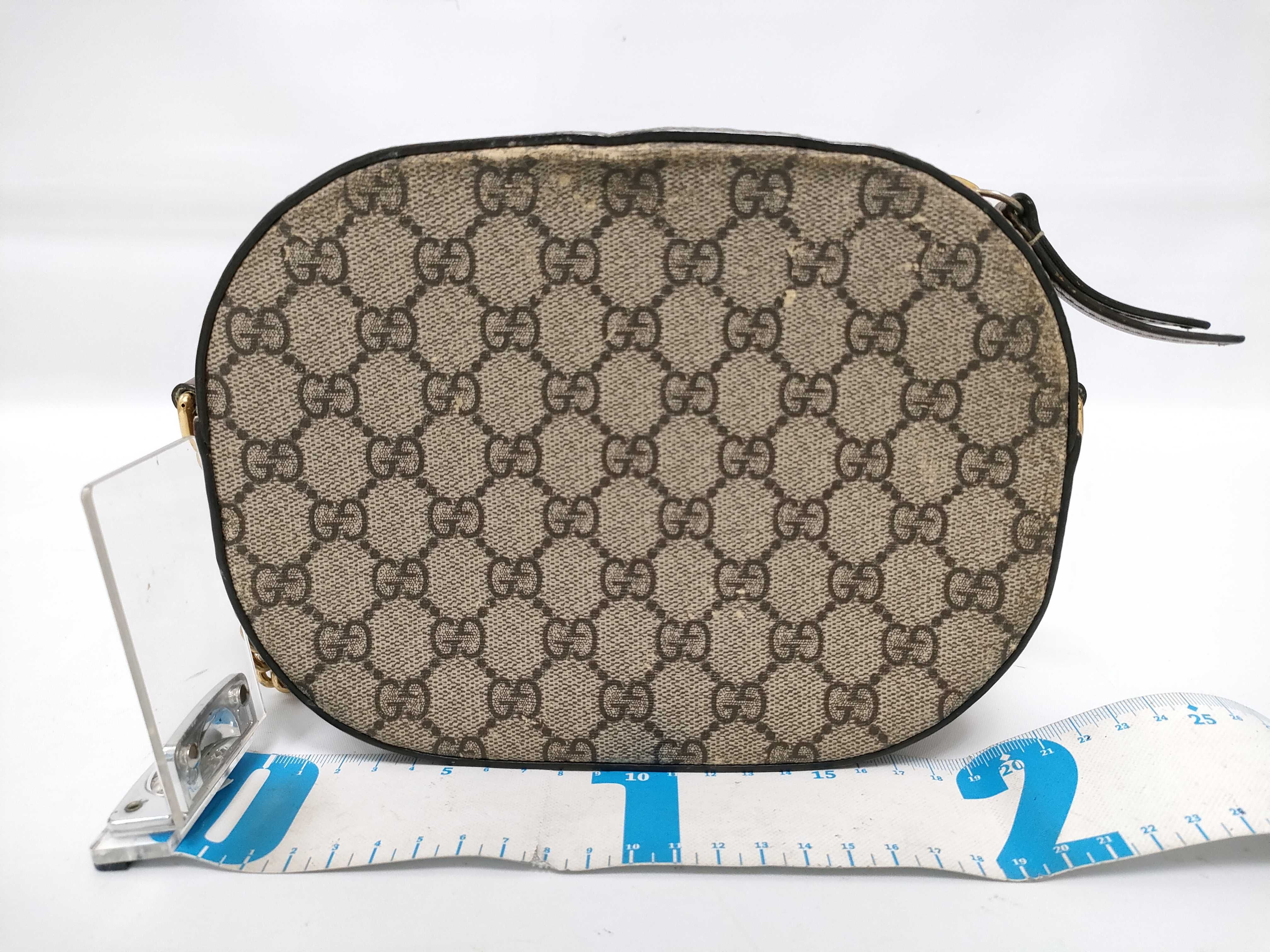 GG Supreme Shoulder Bag — view 2