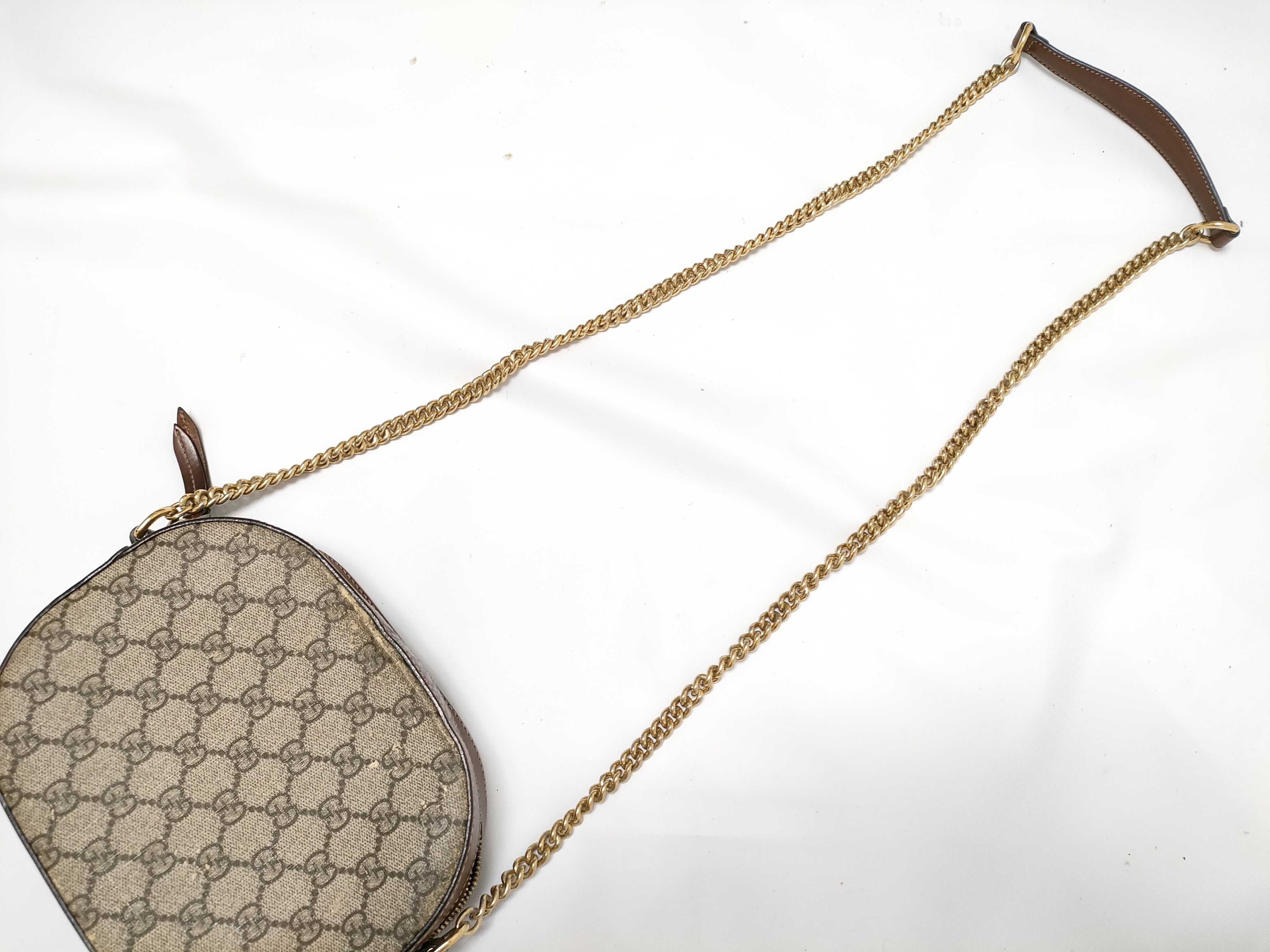 GG Supreme Shoulder Bag — view 15