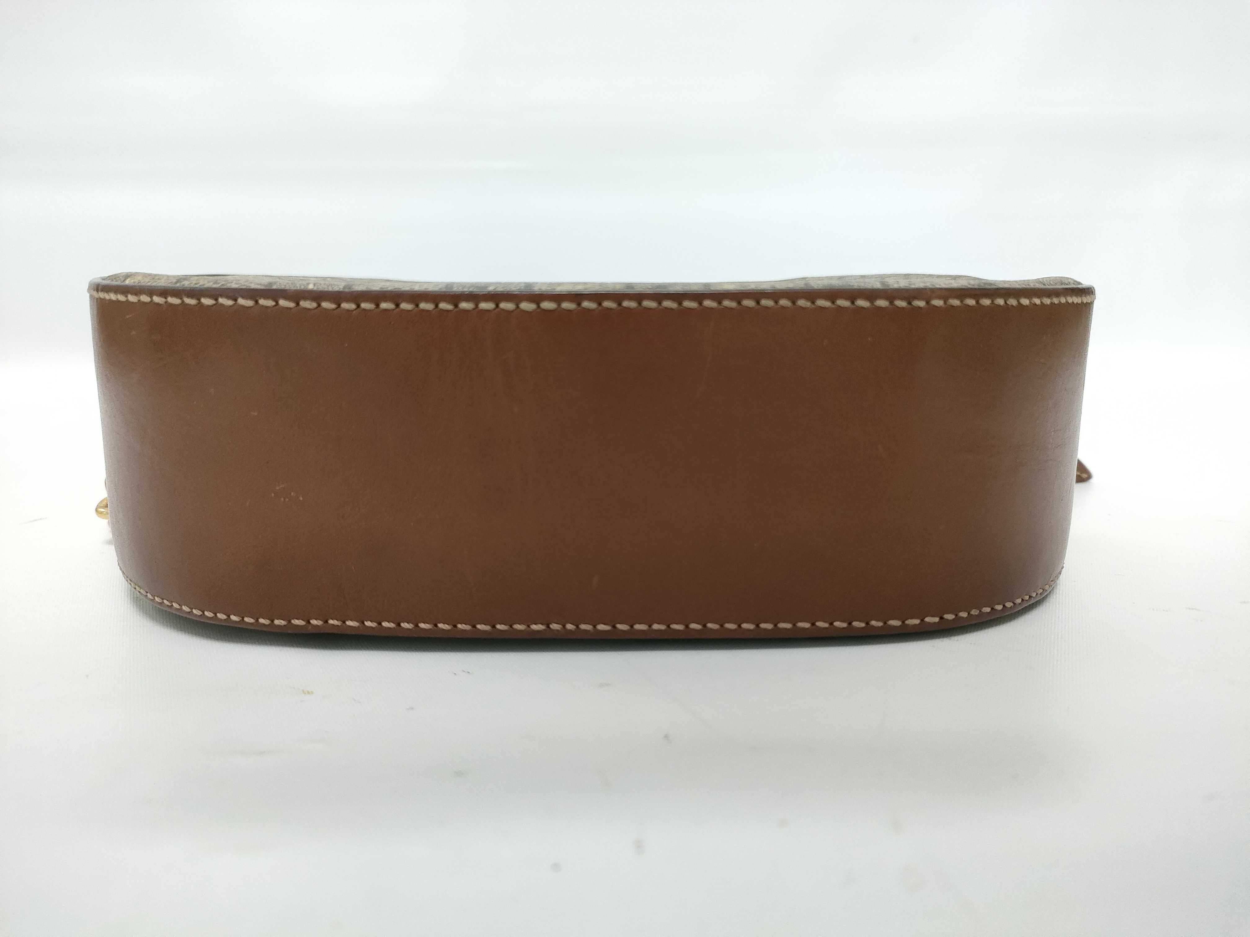 GG Supreme Shoulder Bag — view 3