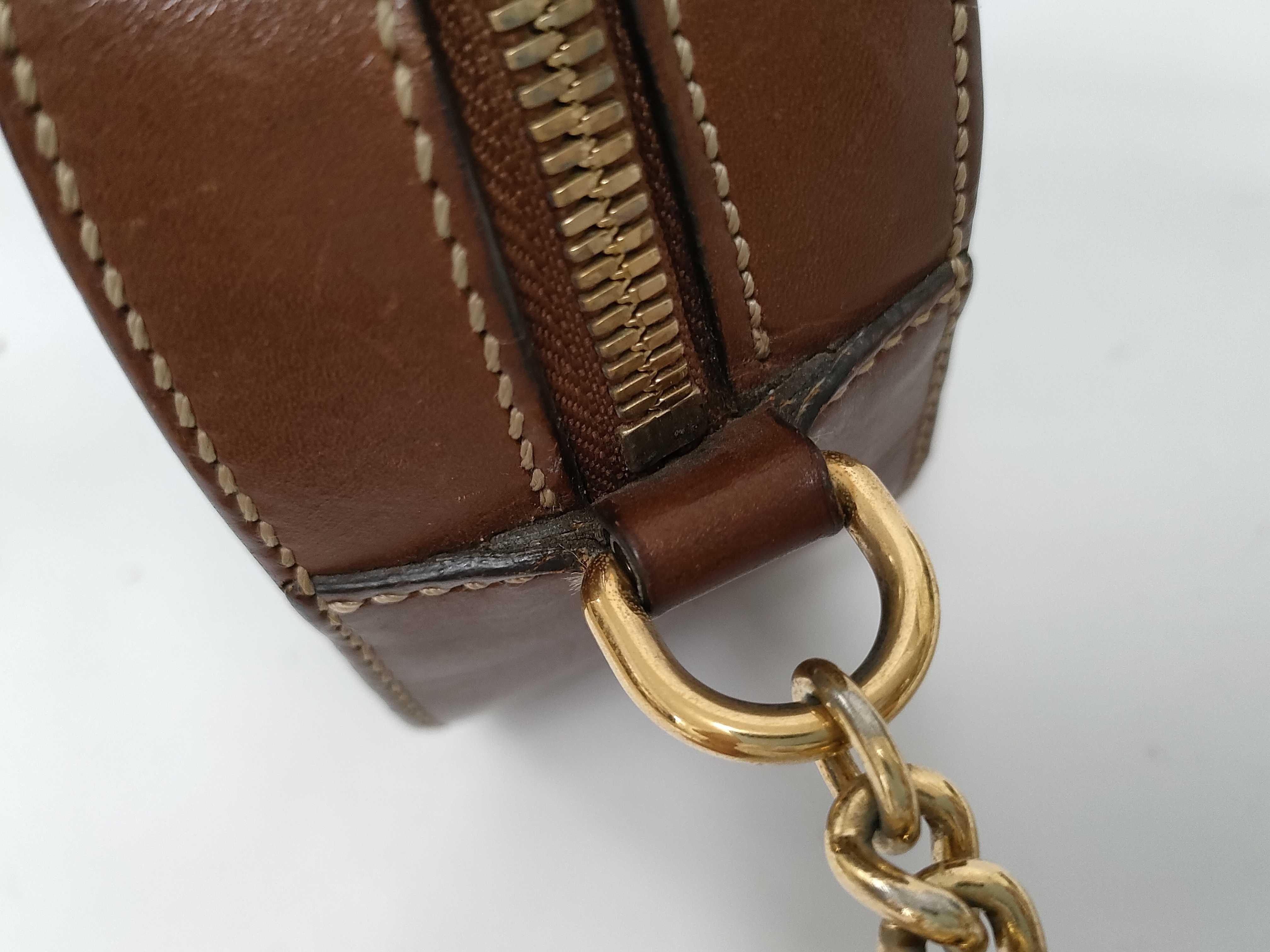 GG Supreme Shoulder Bag — view 6