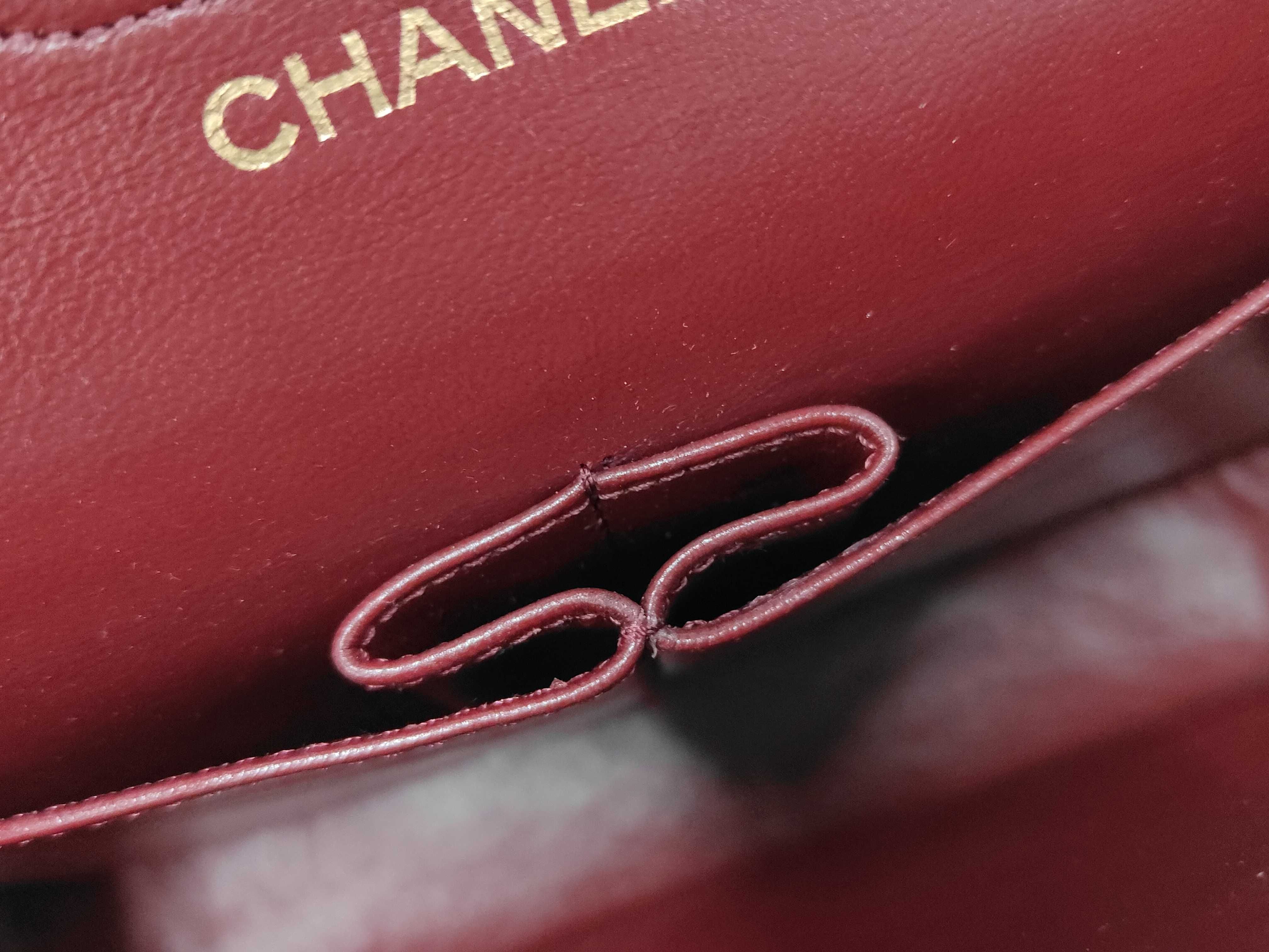 Matelassé Double Flap 25 Black Shoulder Bag — view 12