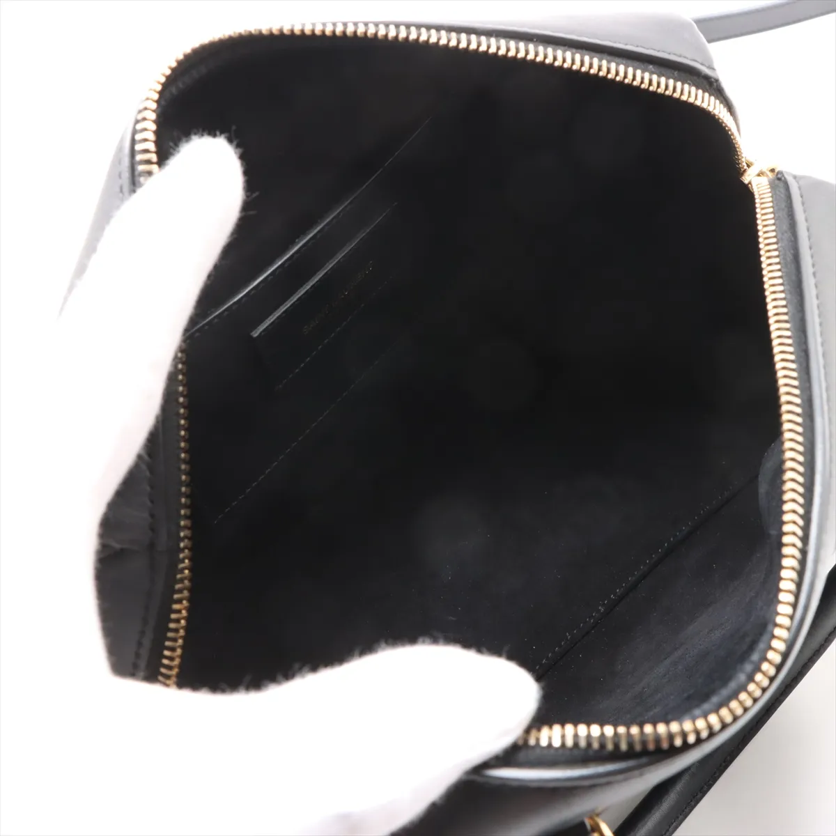 Baby Duffle Leather 2WAY Handbag Black 330958 Belt loop fixed Front right shoulder strap length not adjustable — view 8
