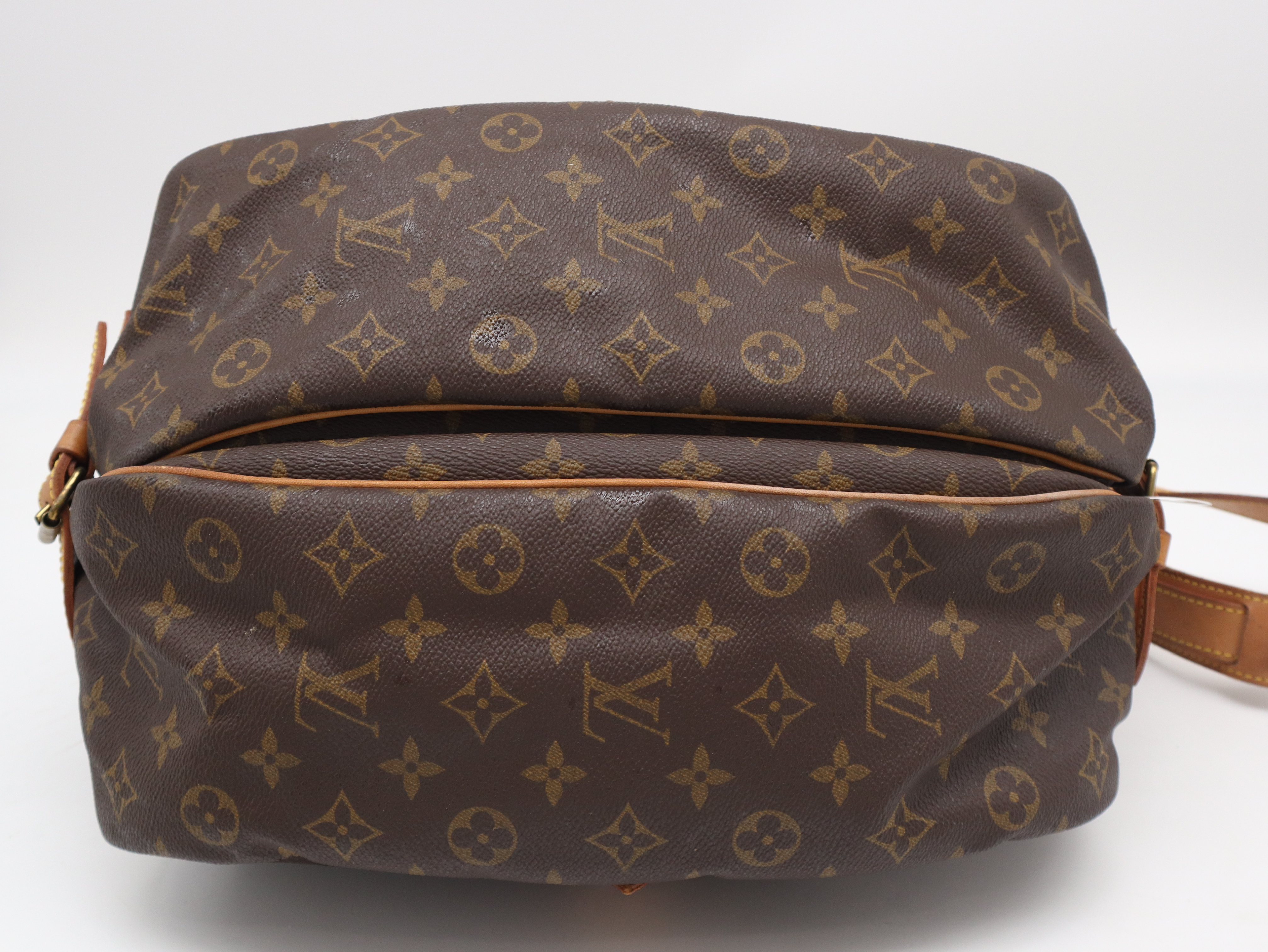 M42254 Monogram Saumur 35 Shoulder Bag — view 5