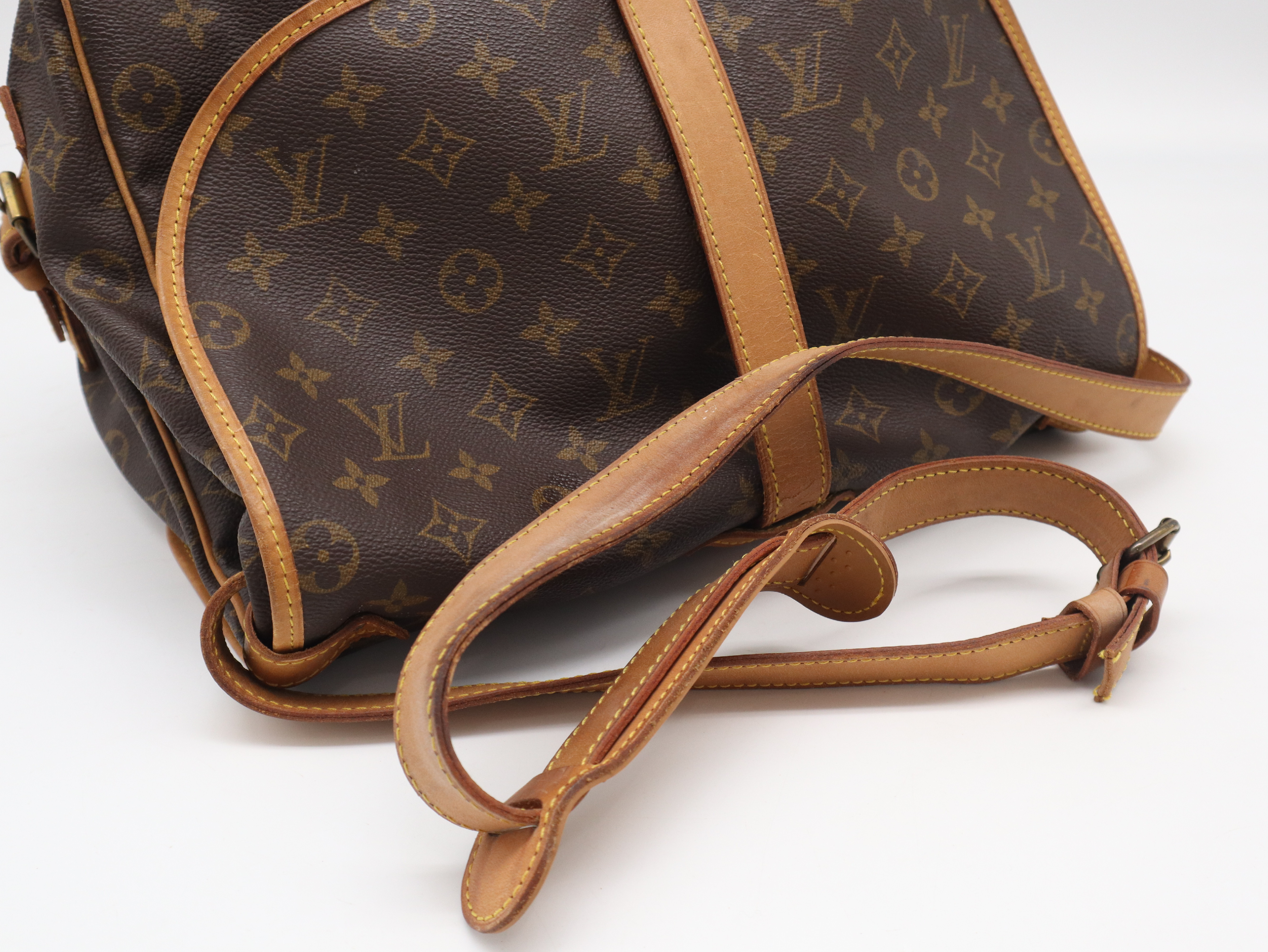 M42254 Monogram Saumur 35 Shoulder Bag — view 6