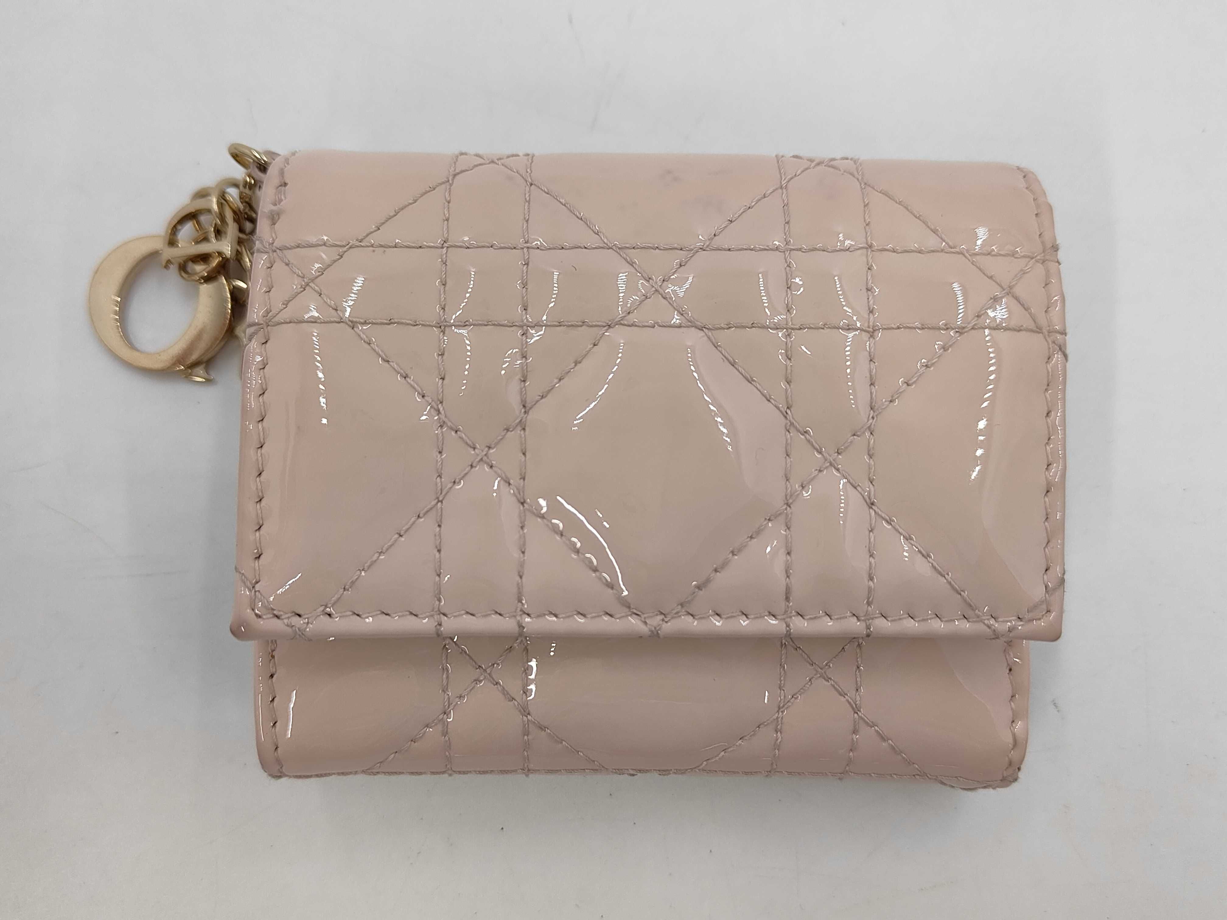 folding wallet, Cannage design, pink enamel, box included.