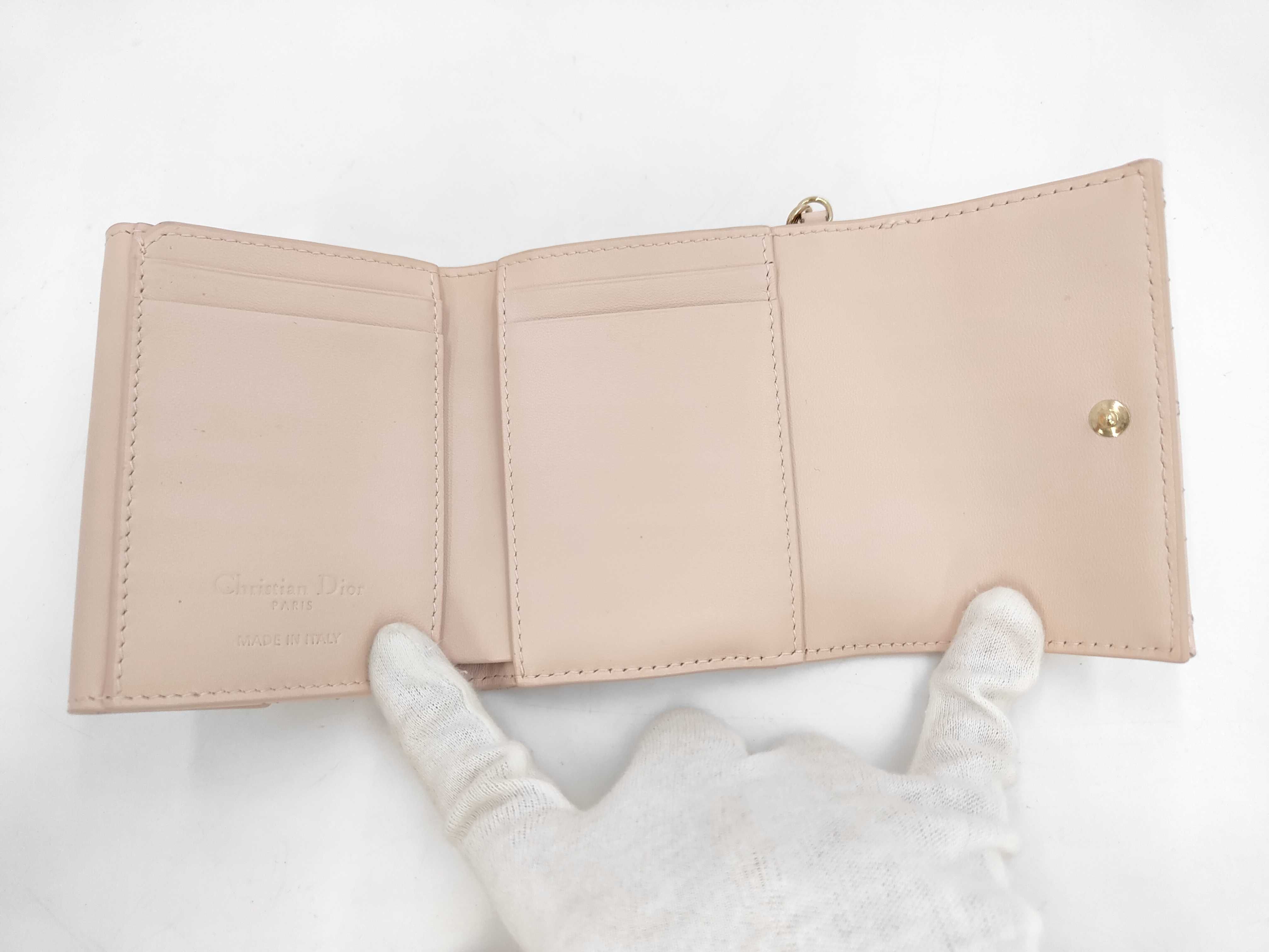 folding wallet, Cannage design, pink enamel, box included. — view 4