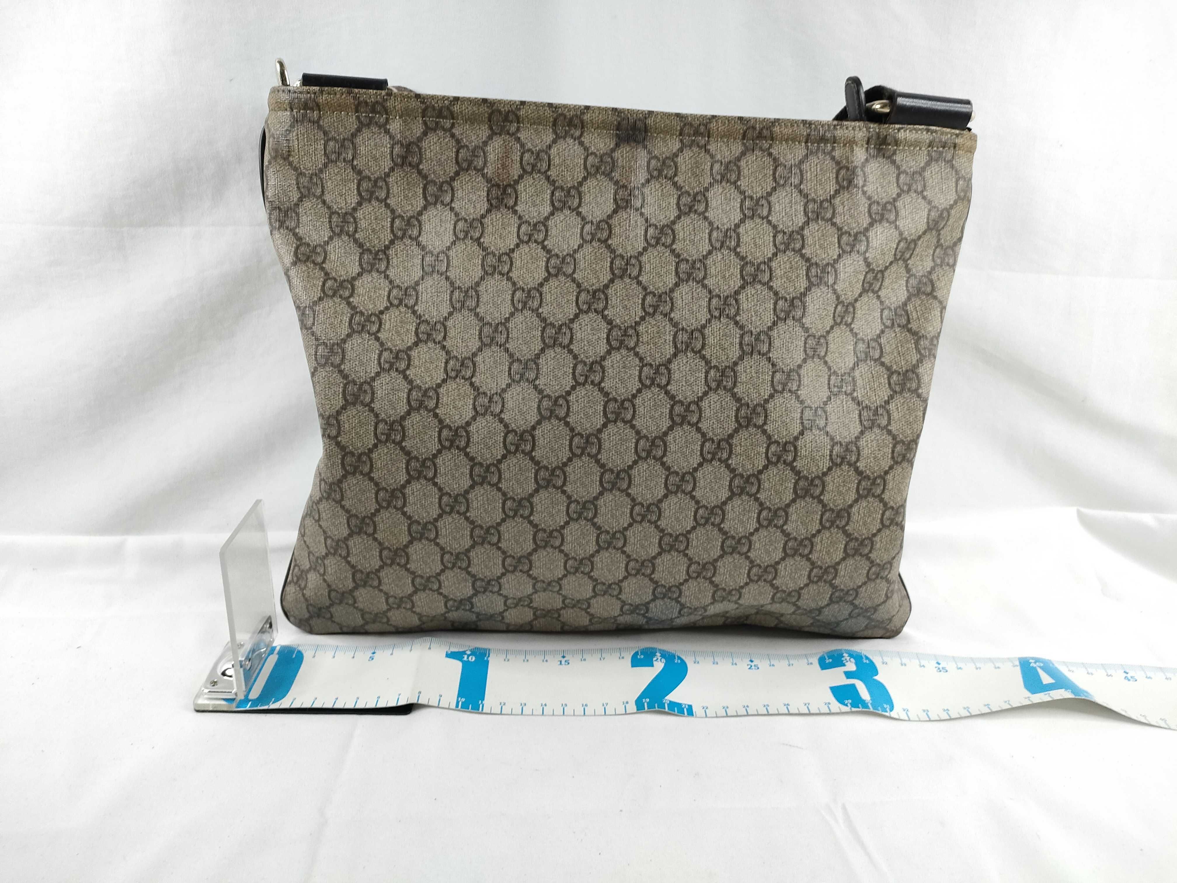 GG Supreme Canvas Shoulder Bag — view 2