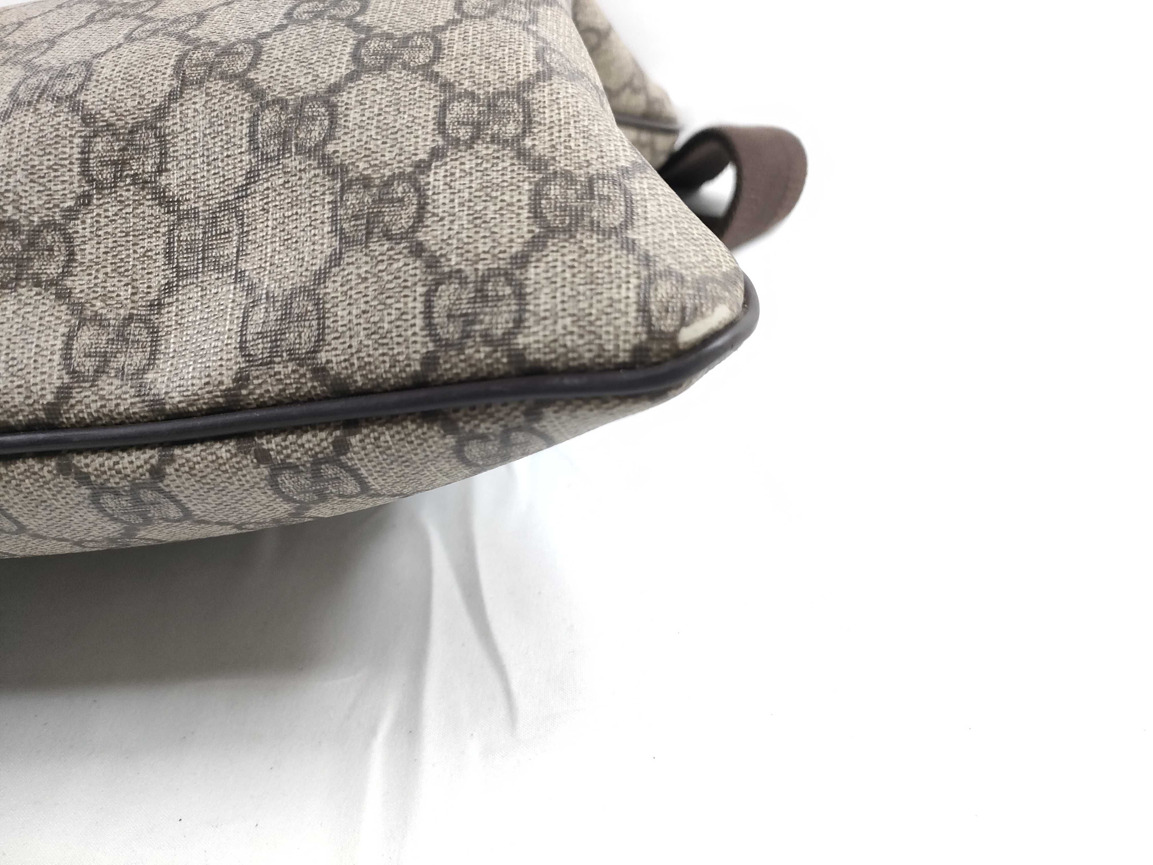GG Supreme Canvas Shoulder Bag — view 5