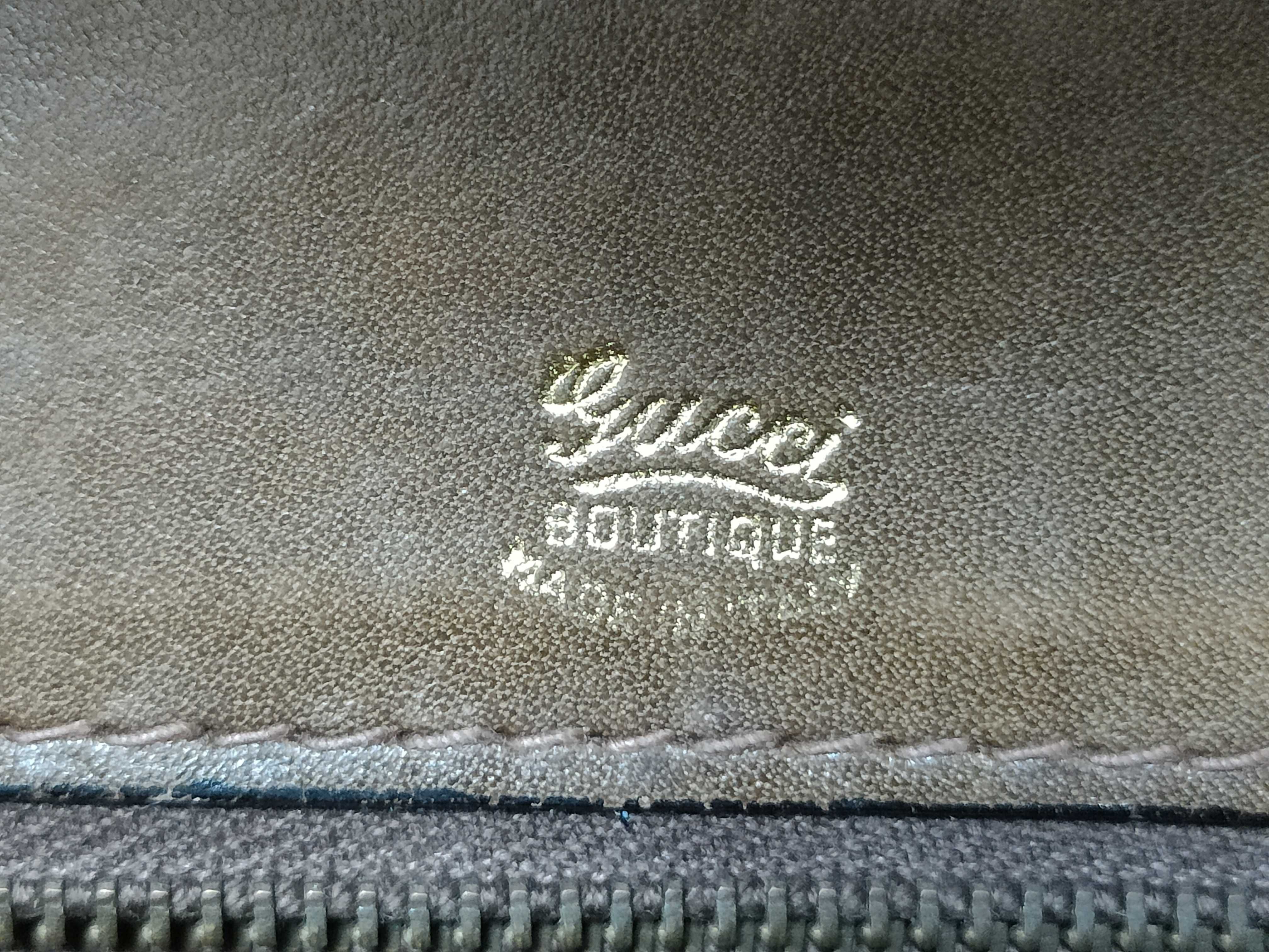 GG Supreme Clutch Bag — view 10