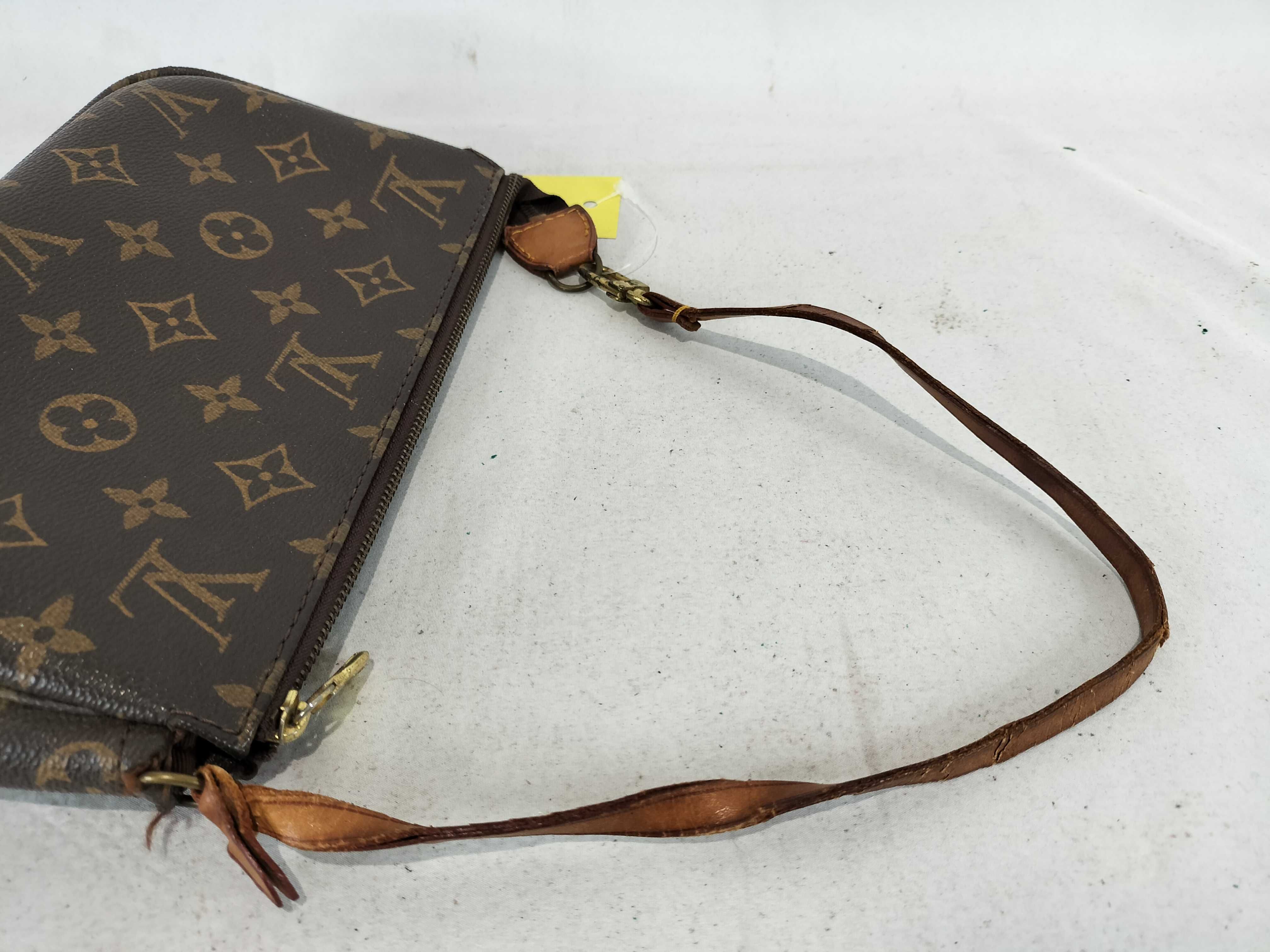 Monogram Accessoires Pouch TH0915 Handbag — view 3