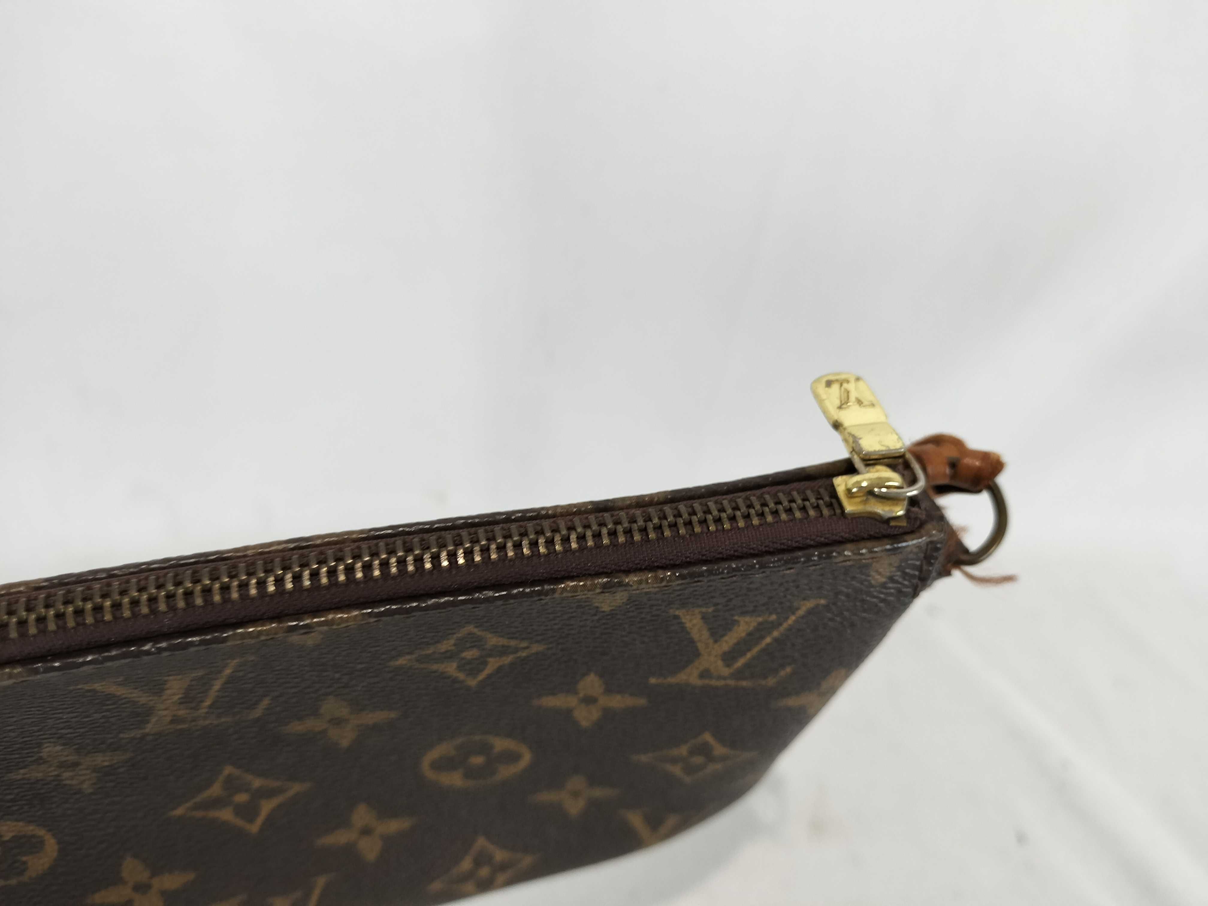 Monogram Accessoires Pouch TH0915 Handbag — view 8