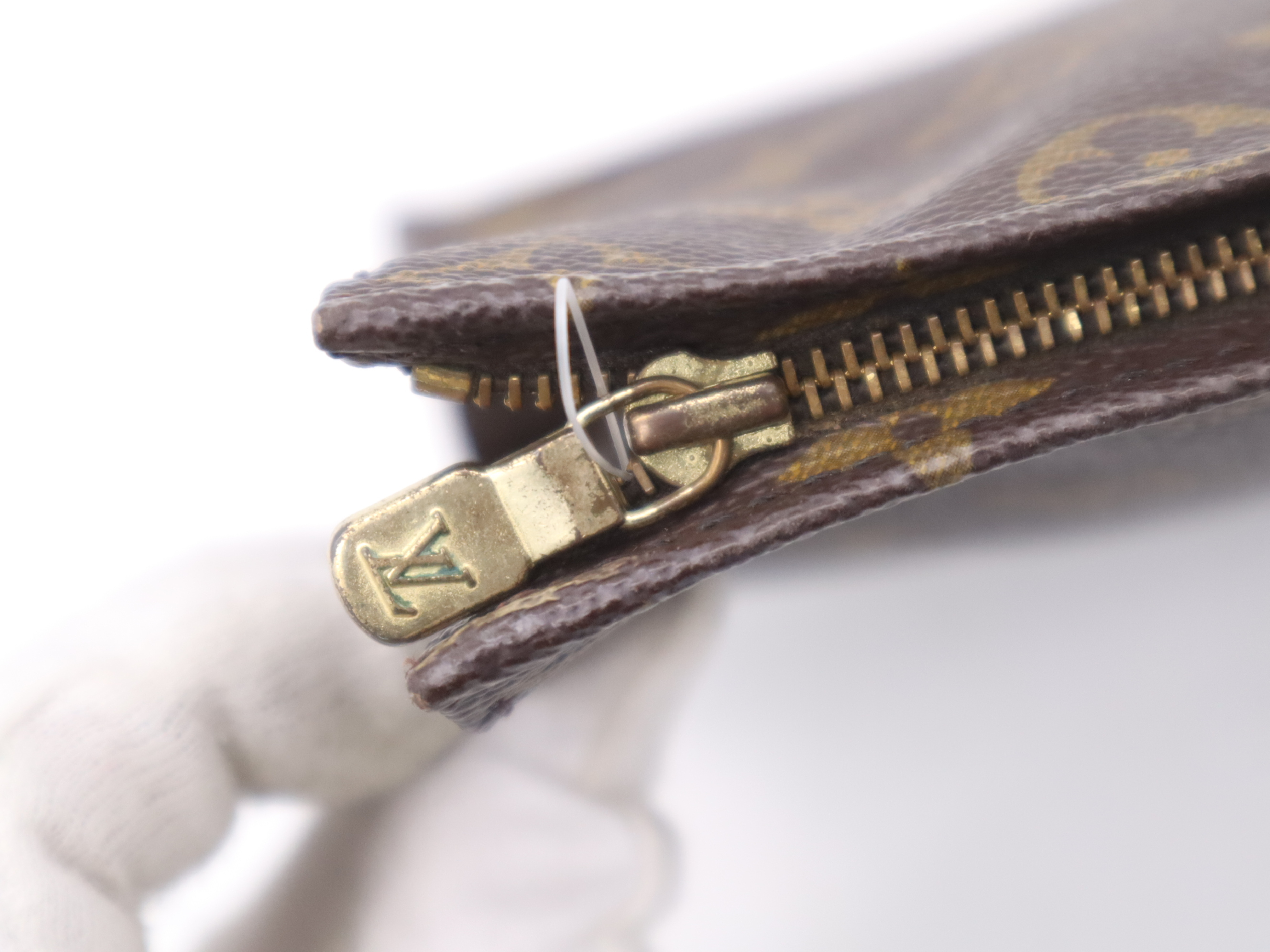 M47544 Monogram Pochette Toilette 19 Pouch — view 7