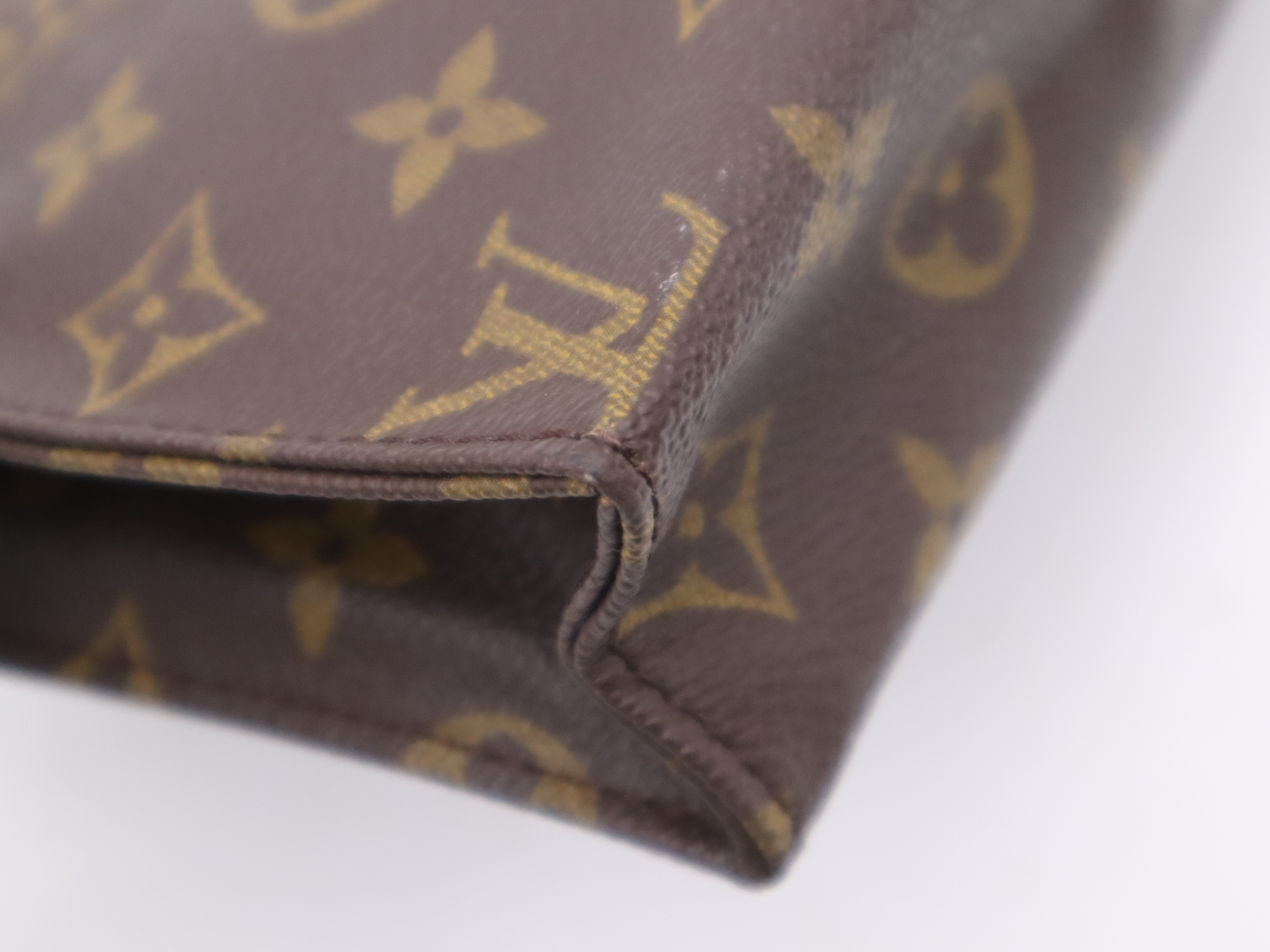 M47544 Monogram Pochette Toilette 19 Pouch — view 8