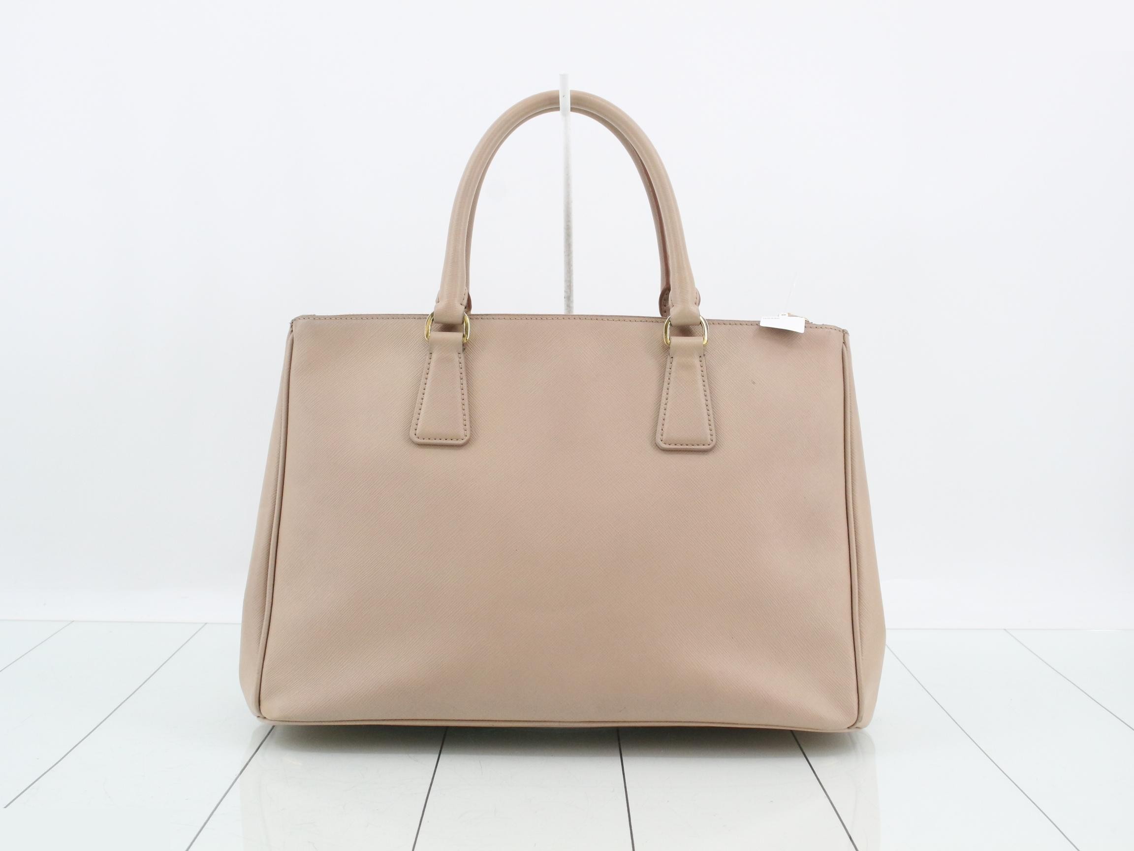 handbag — view 2