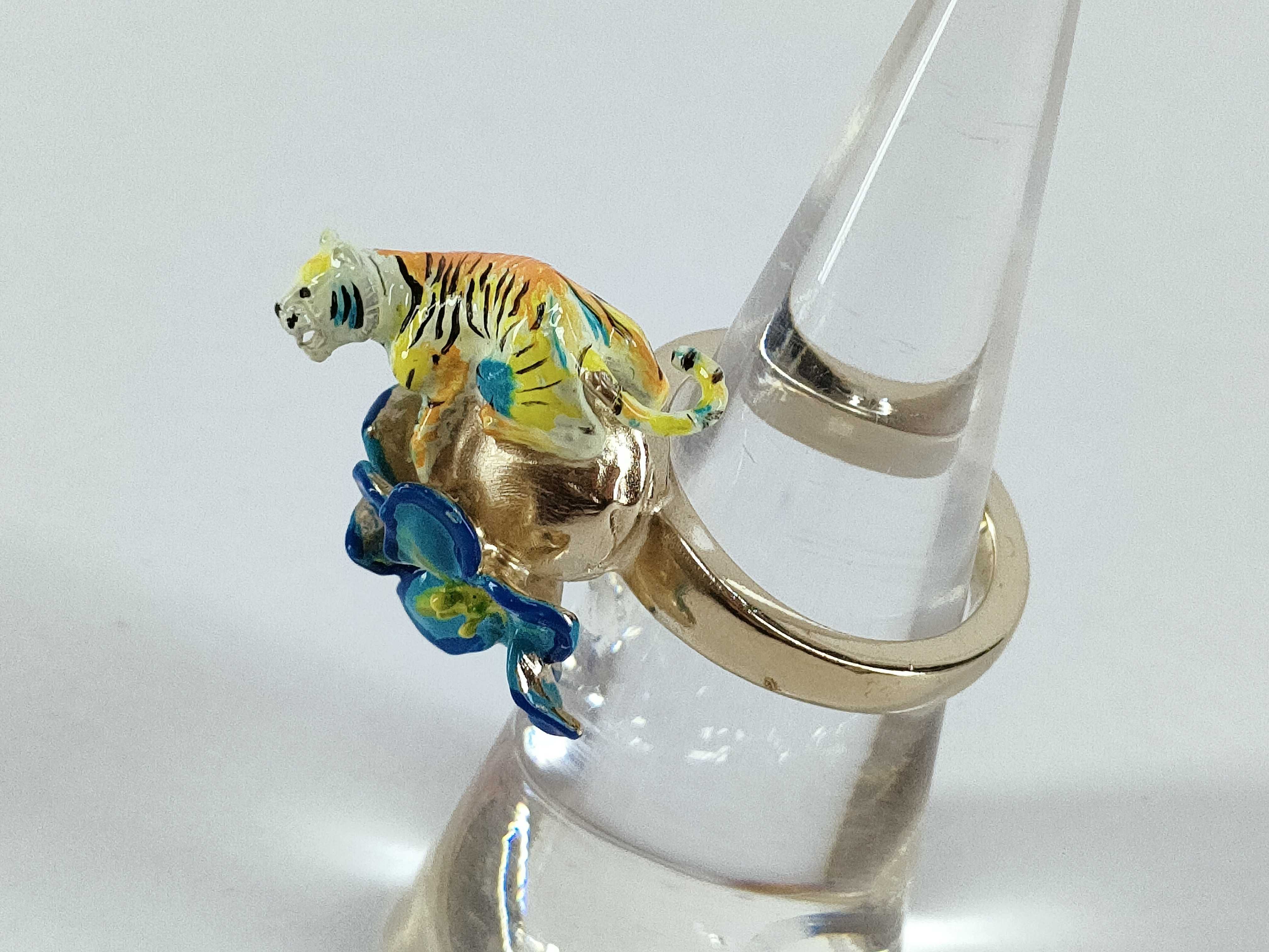 Toile de Jouy Voyage Tiger Flower Ring, Size M — view 2