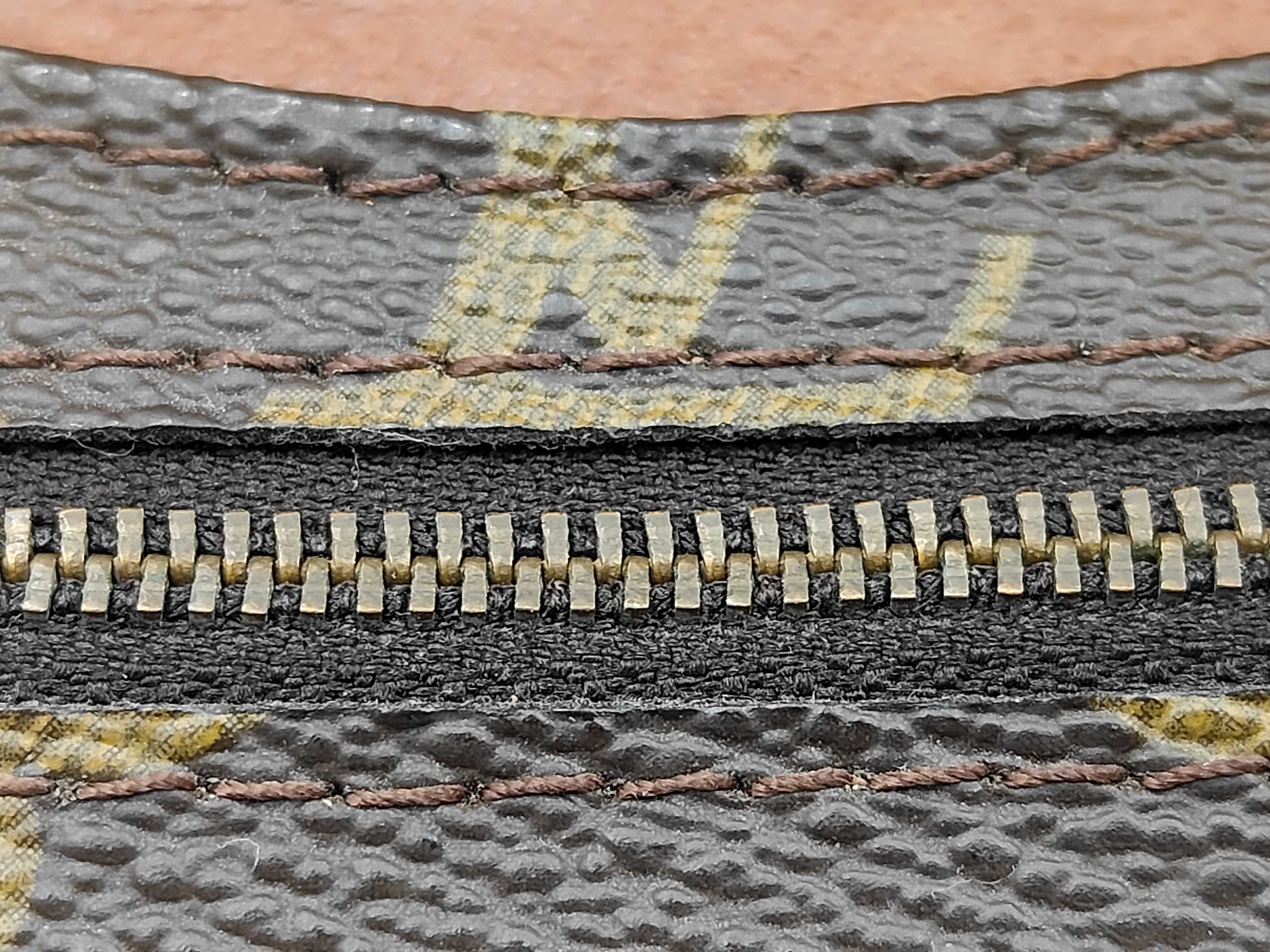 Monogram Louis Vuitton Pochette Rabba 17 Pouch Monogram M51938 Pouch — view 7