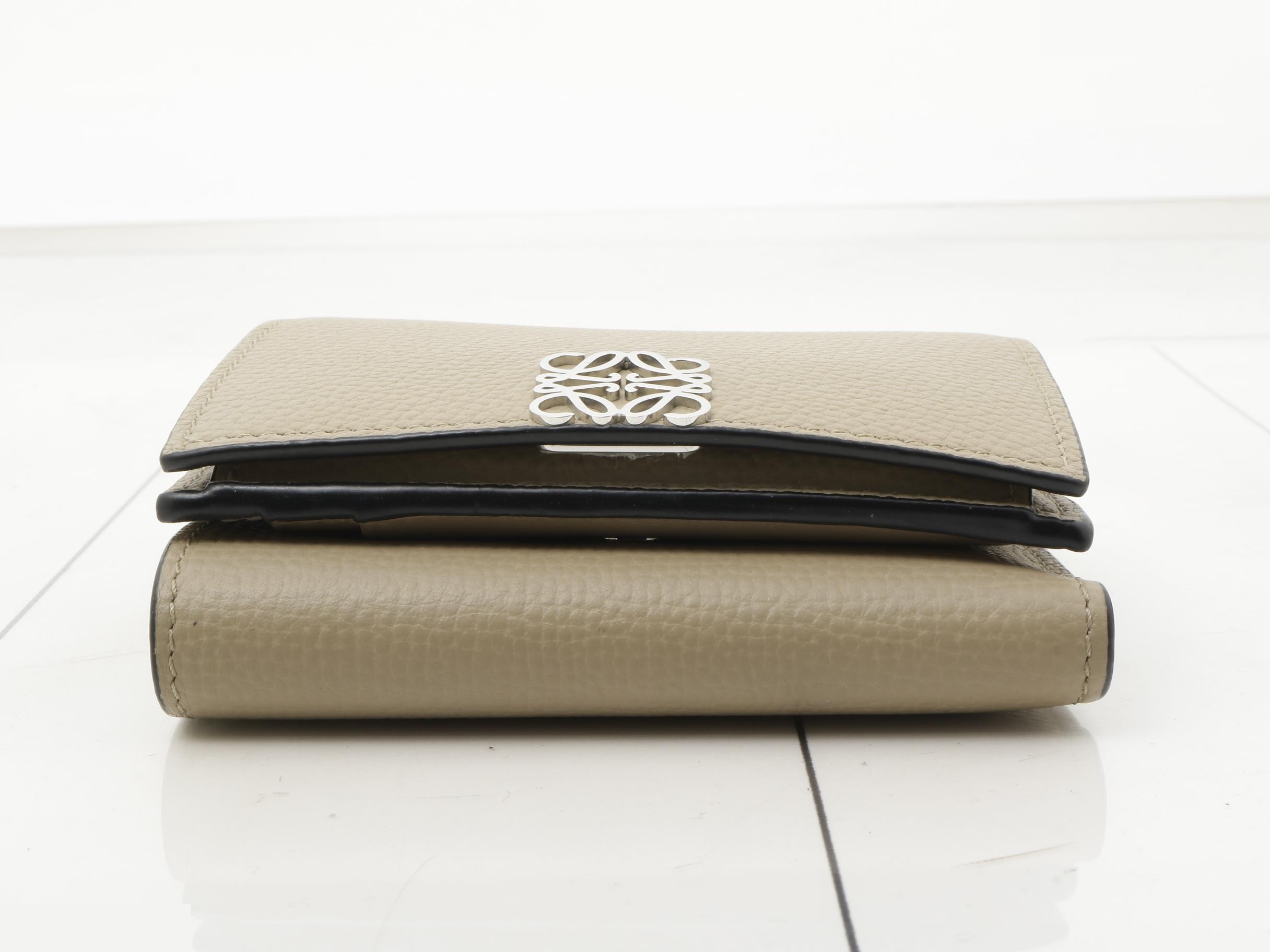 folding wallet — view 3