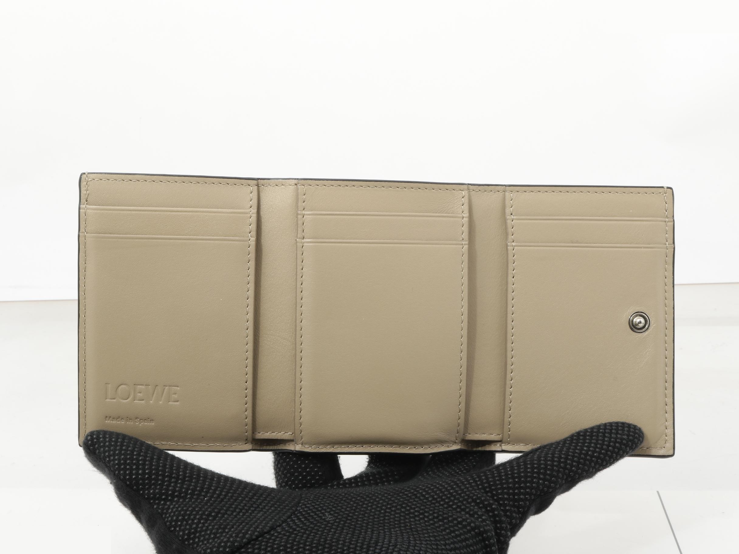 folding wallet — view 4