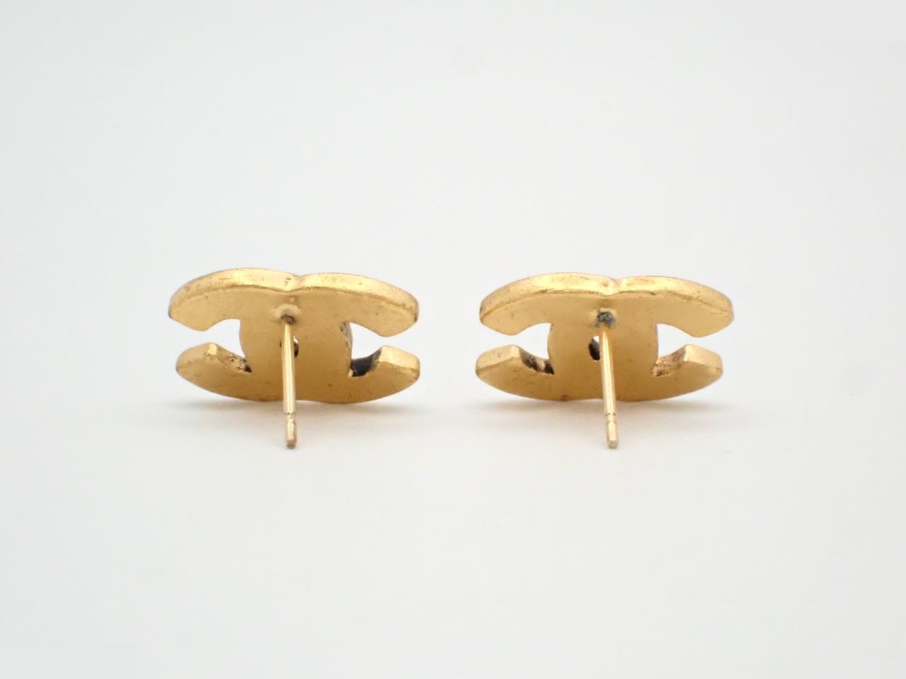 Vintage here mark earrings — view 2
