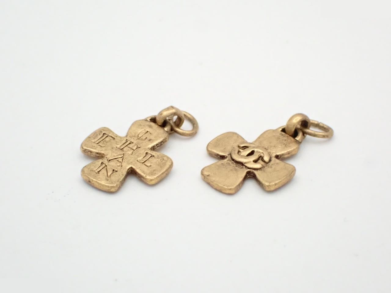 Vintage here mark earrings — view 4